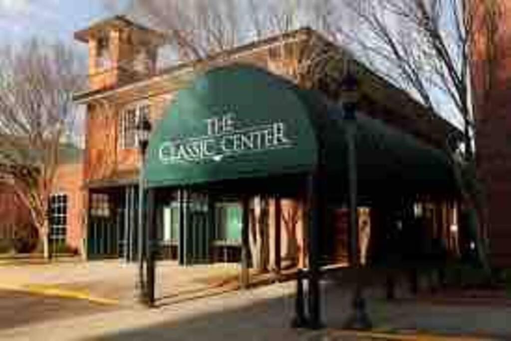 UGA Penthouse Downtown Athens Walk To Stadium view 4