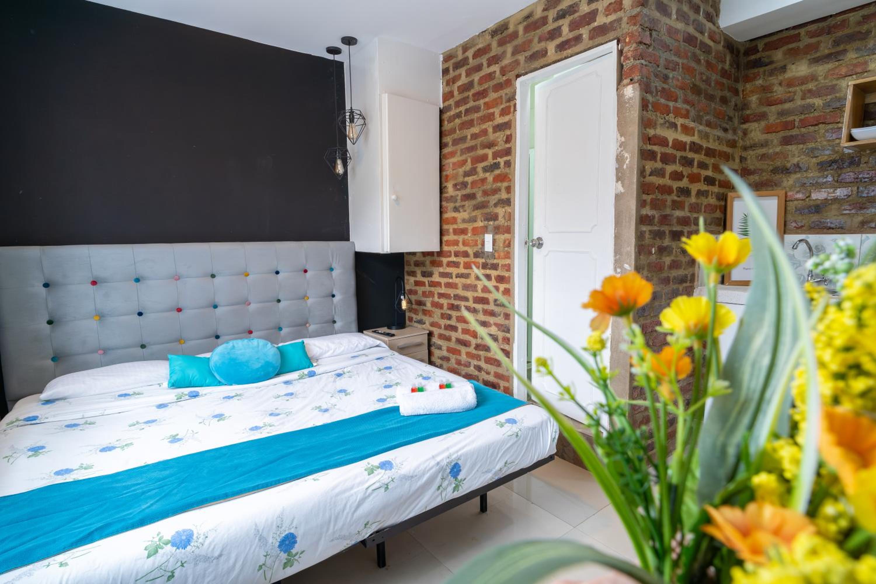 ApartaSuites Bogota MANZINI