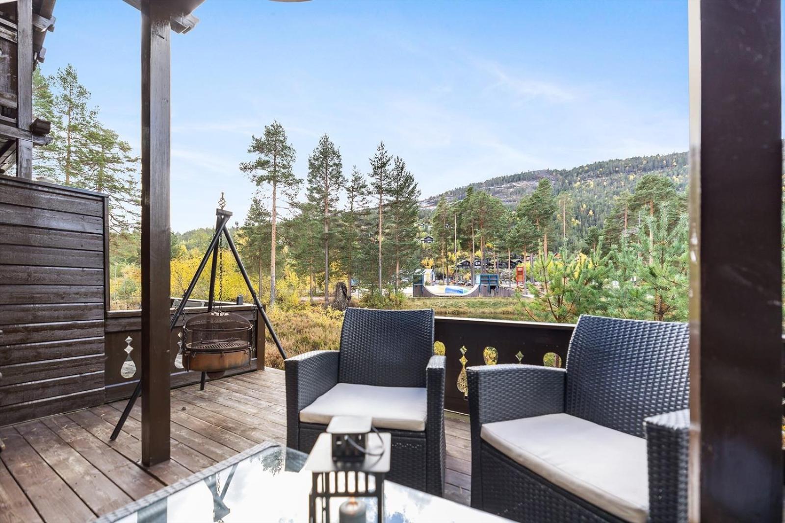 Cozy cabin with great view and immediate proximity to the ski resort and swimming area view 4