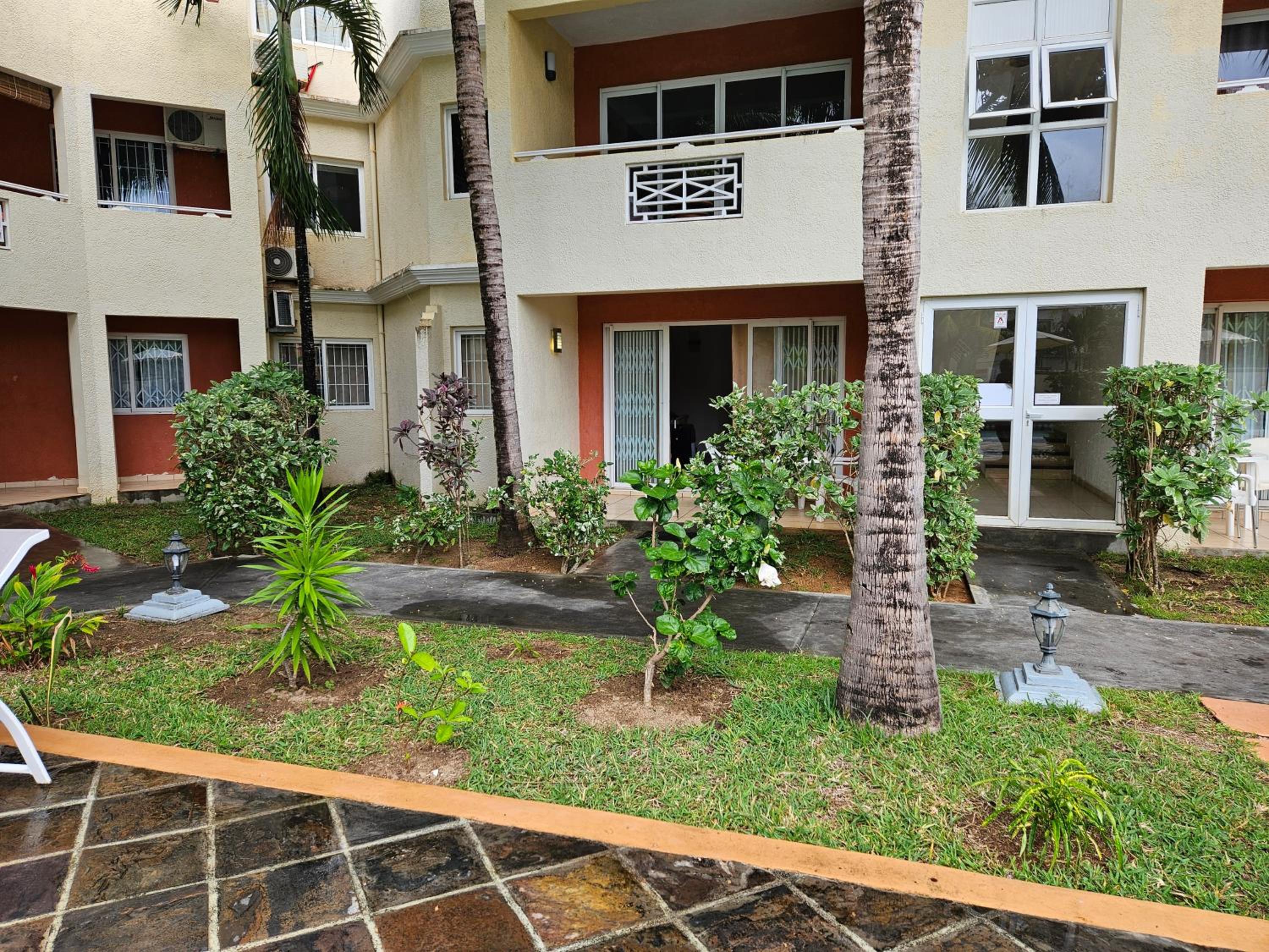 Flic en Flac, Les Orchidées, 3 bedroom ground floor apartment, view 2