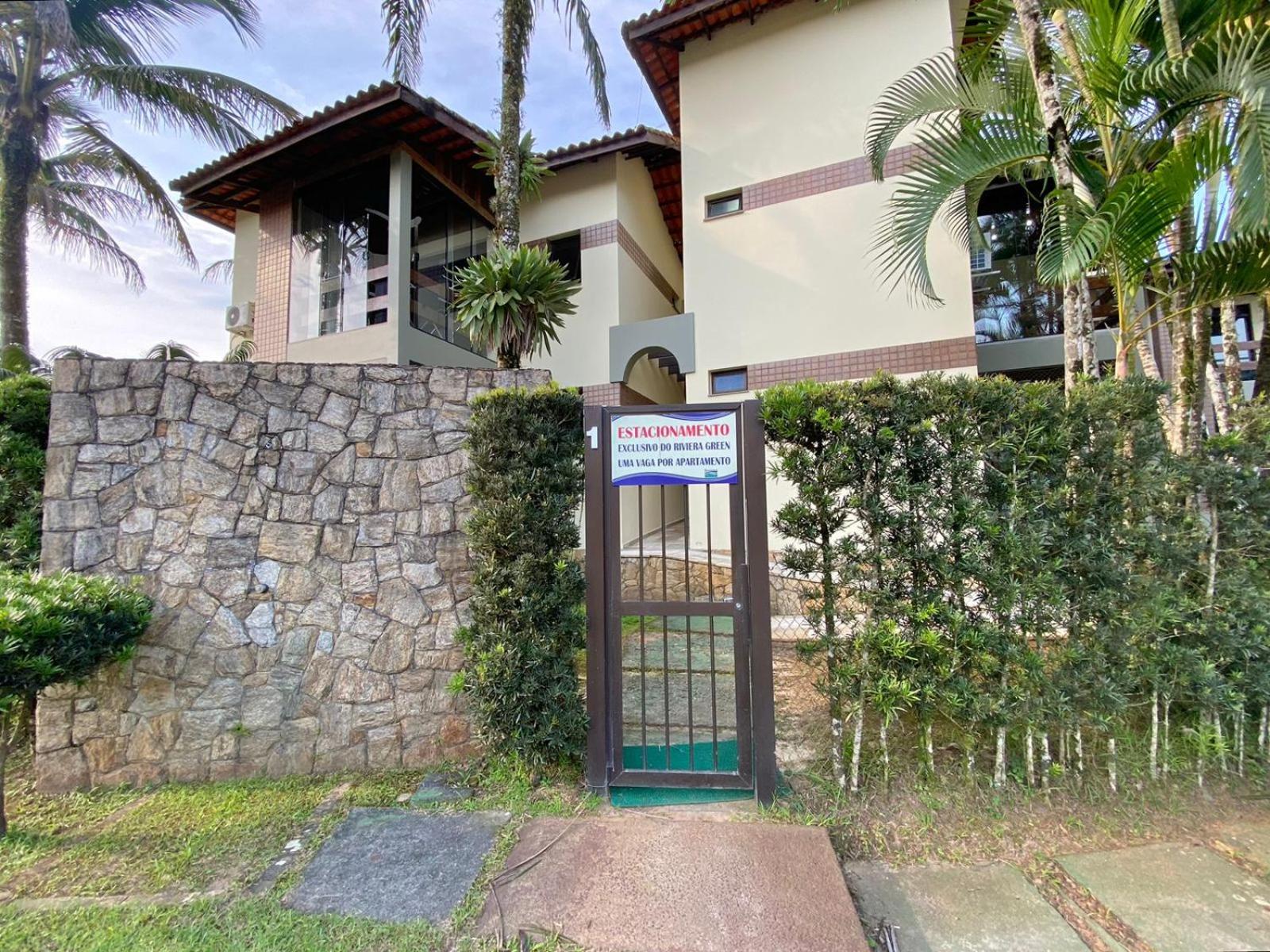 FLAT COM VARANDA E SERVIÇOS NO RIVIERA GREEN