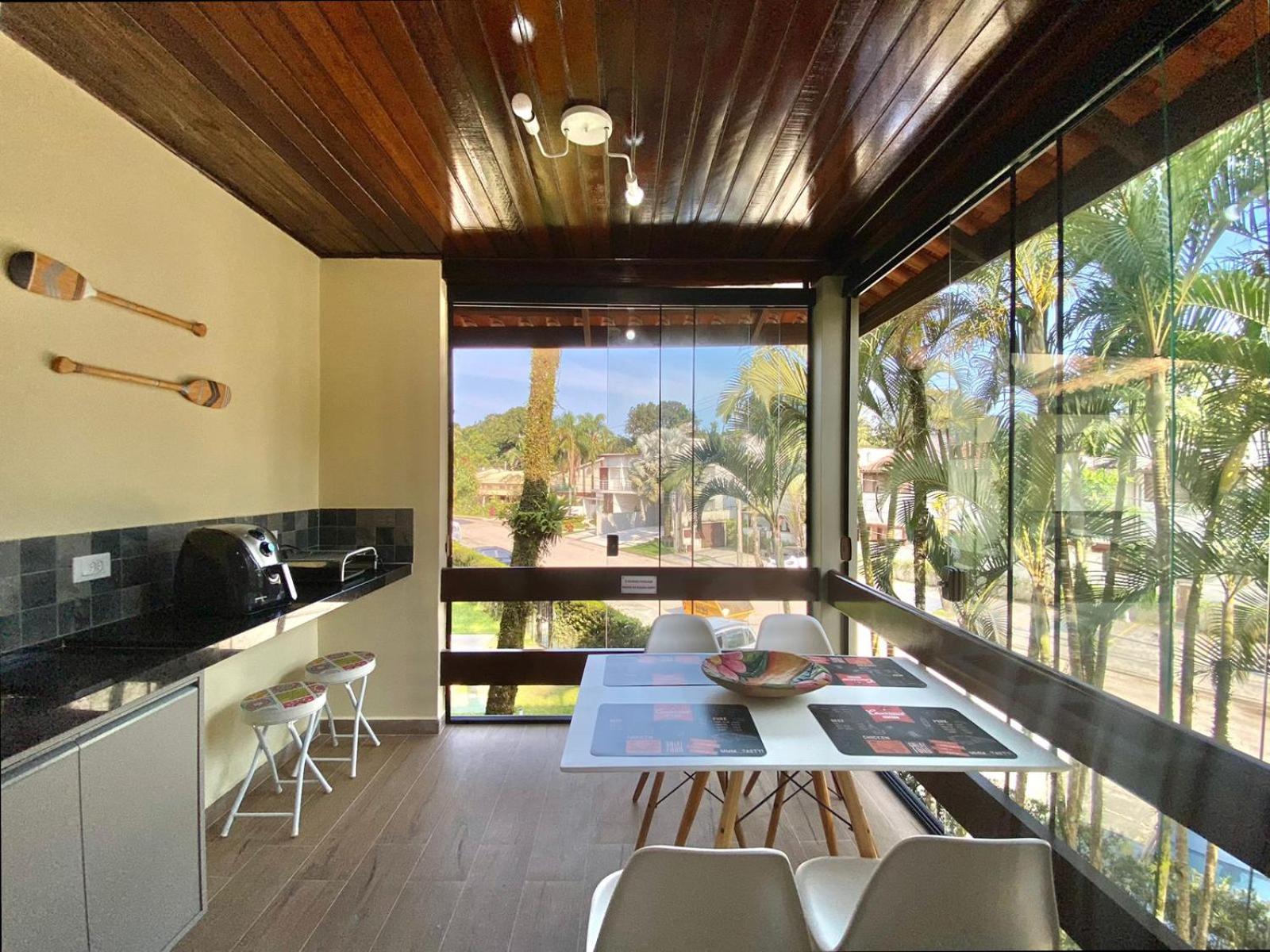 FLAT COM VARANDA E SERVIÇOS NO RIVIERA GREEN