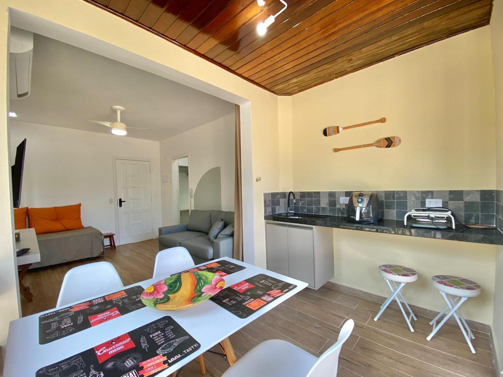 FLAT COM VARANDA E SERVIÇOS NO RIVIERA GREEN