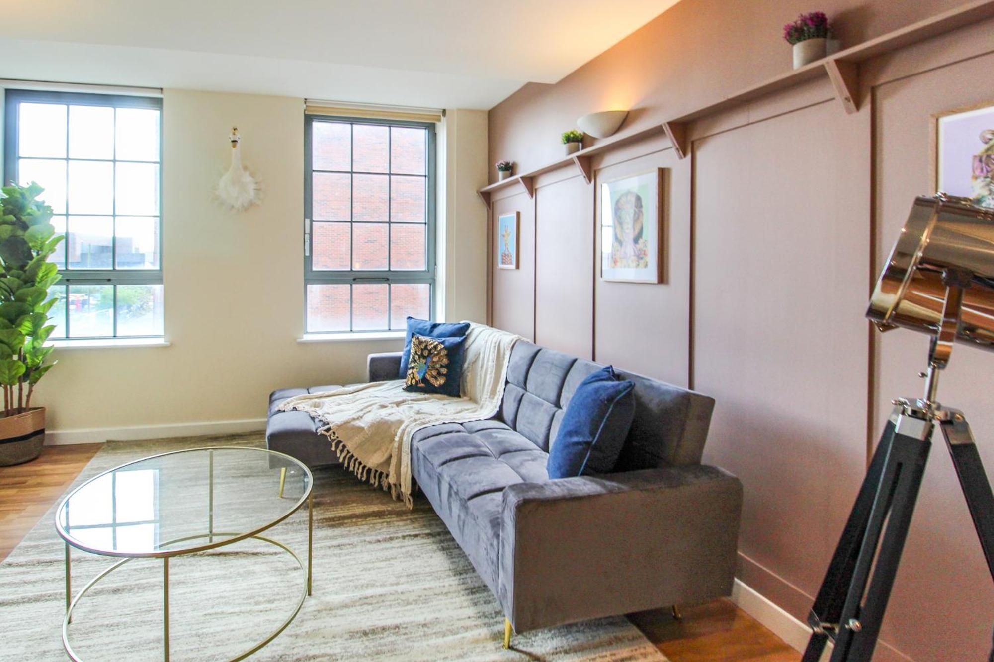 Lovely 1 Bed Apartment with Parking view 4