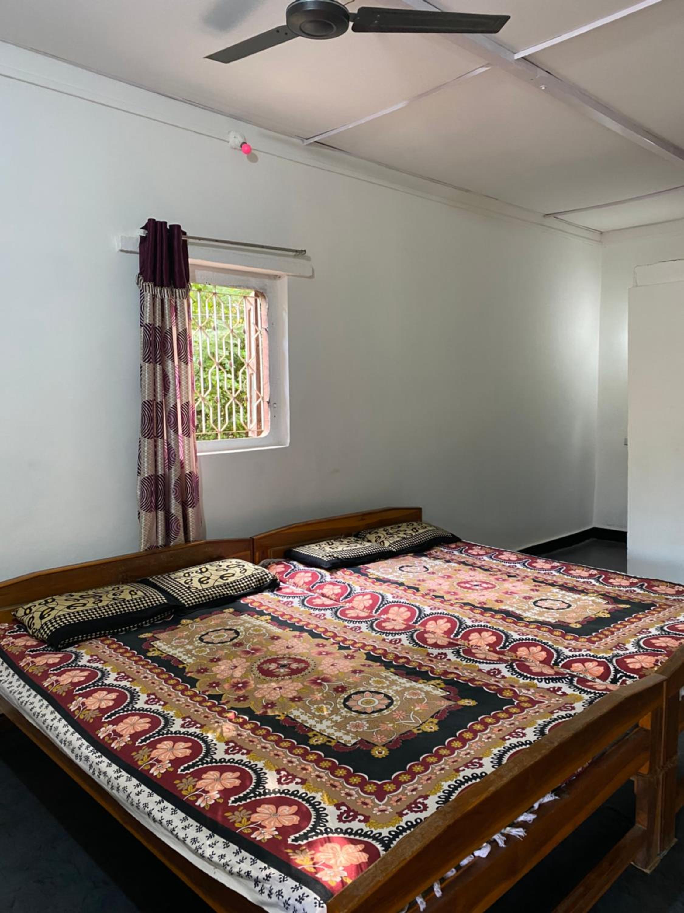 Hotel AVIRAJ NIVAS