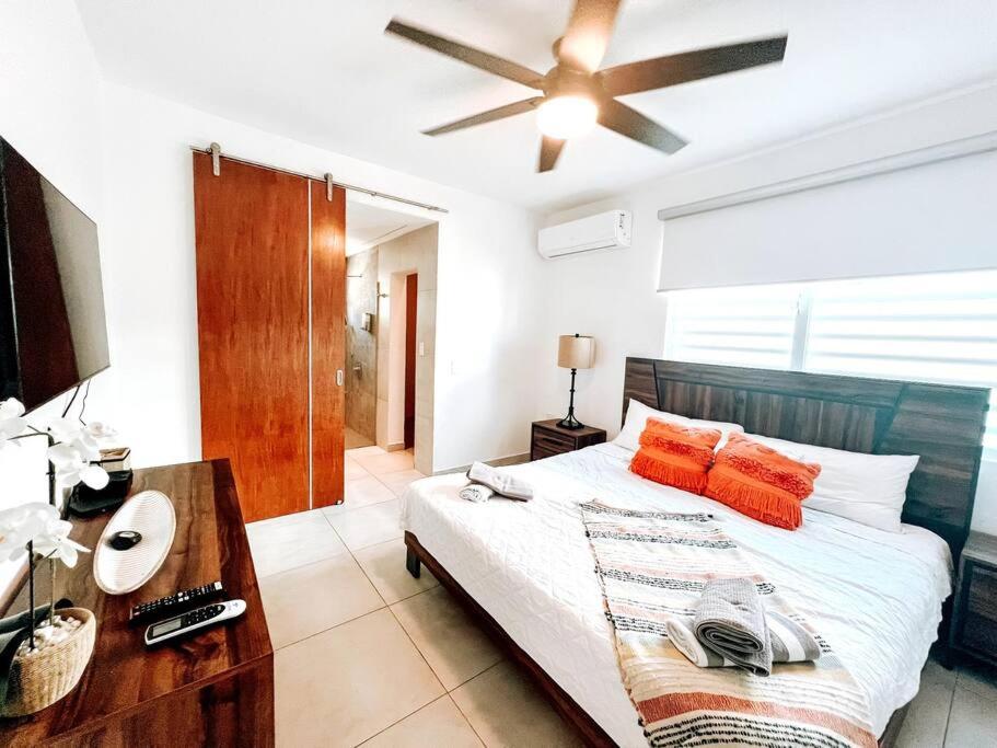 La Casona 1 Modern House Near Ocean Park view 2