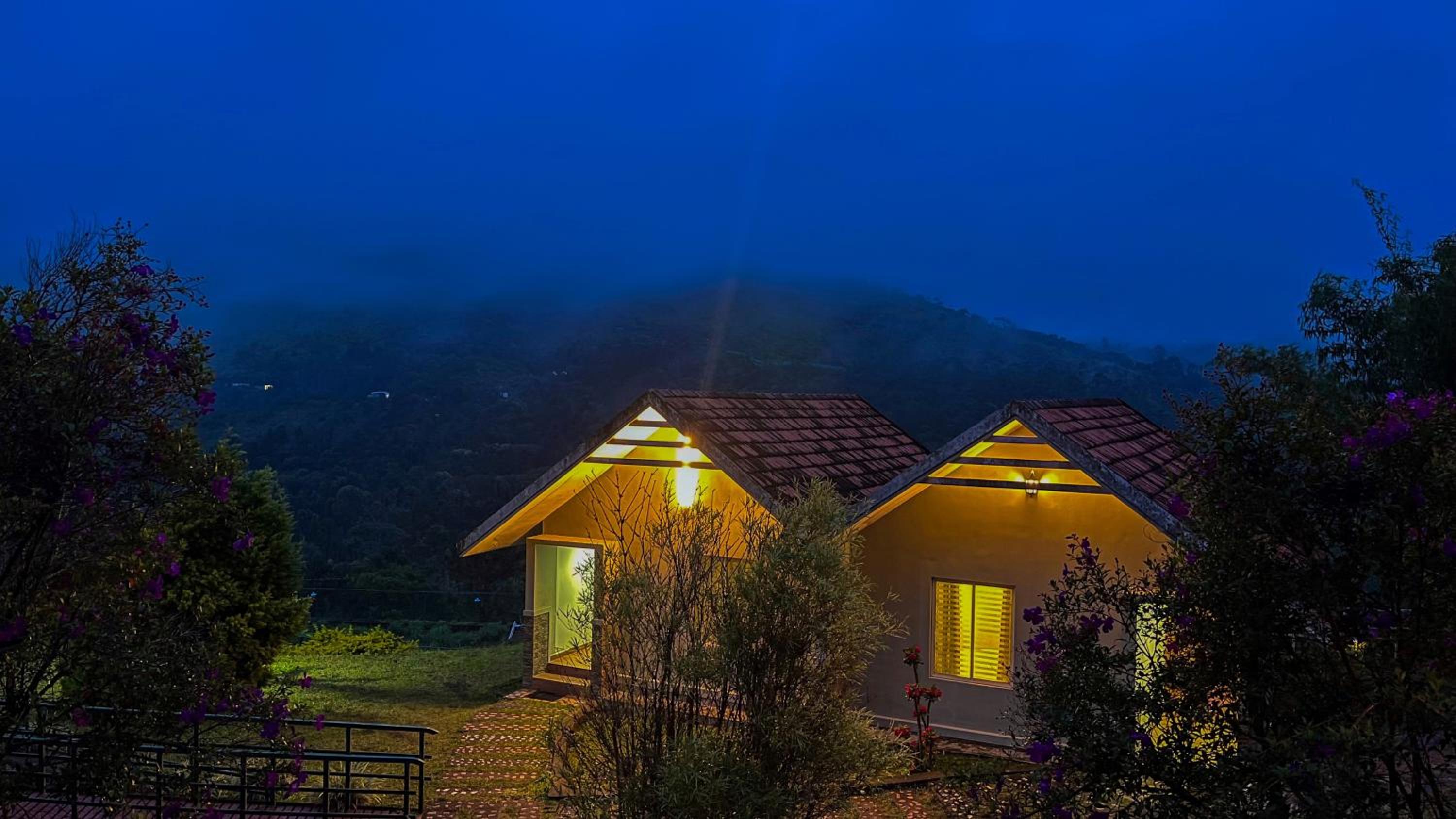 Elenor Cottages