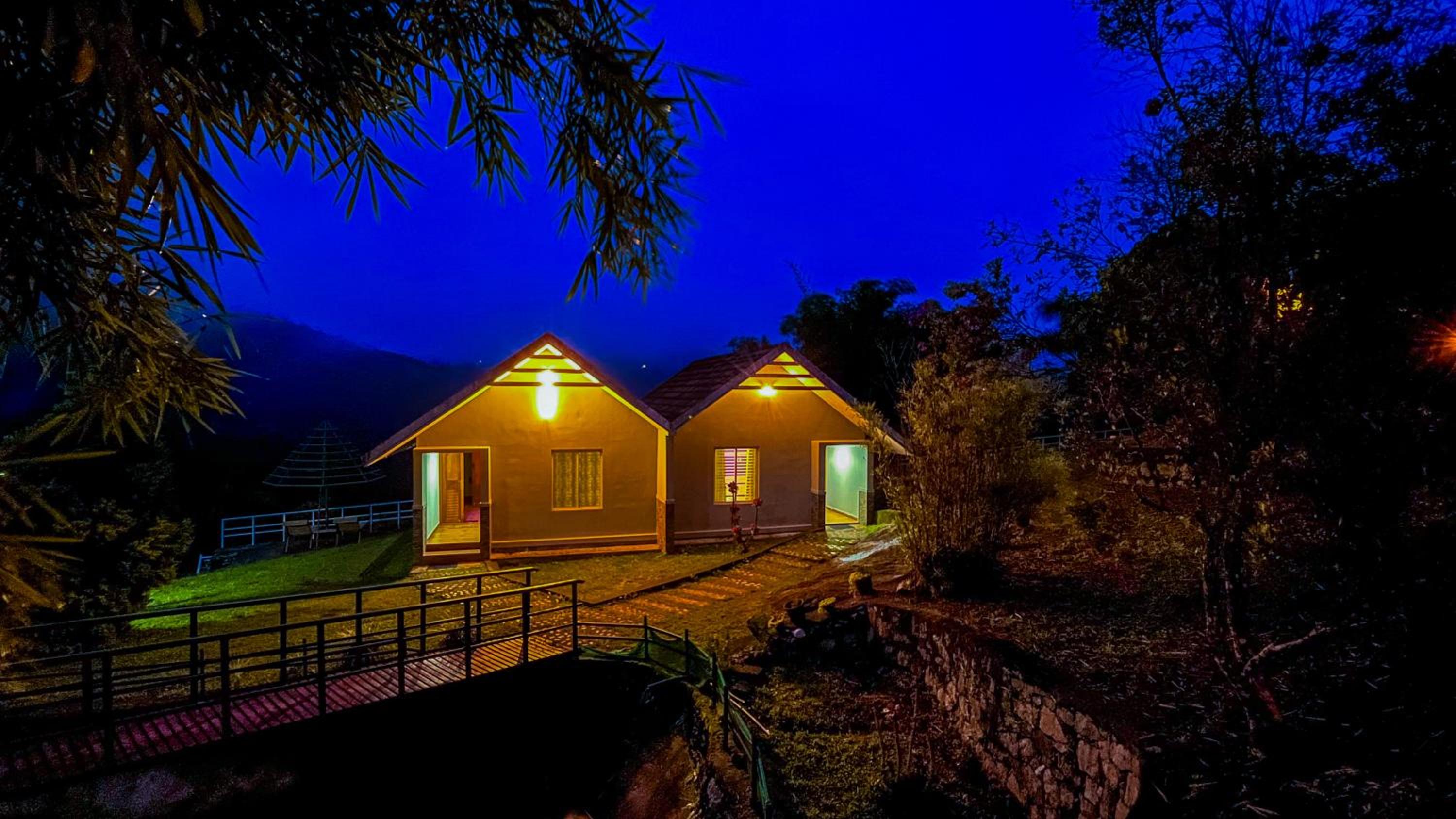 Elenor Cottages