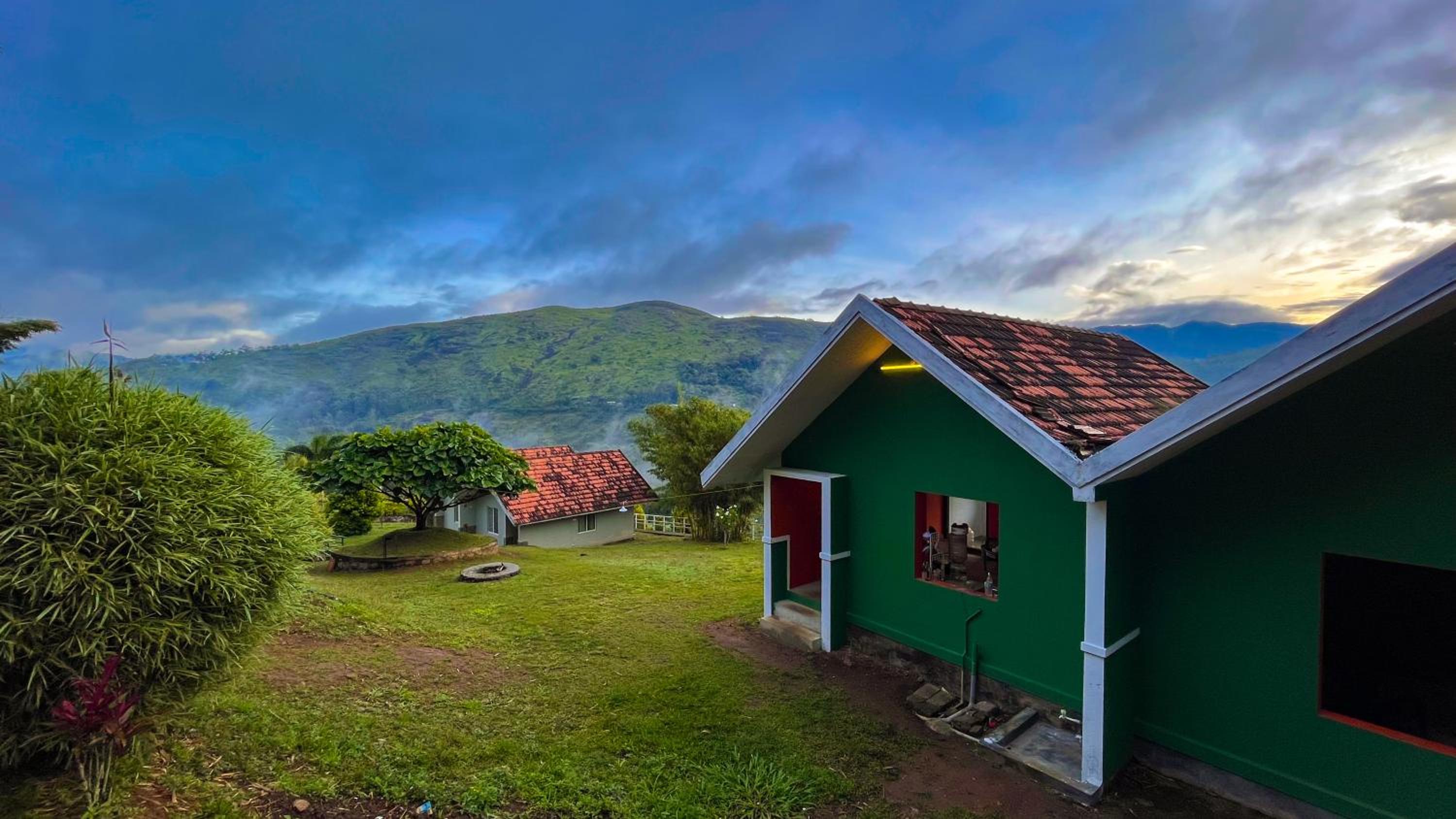 Elenor Cottages
