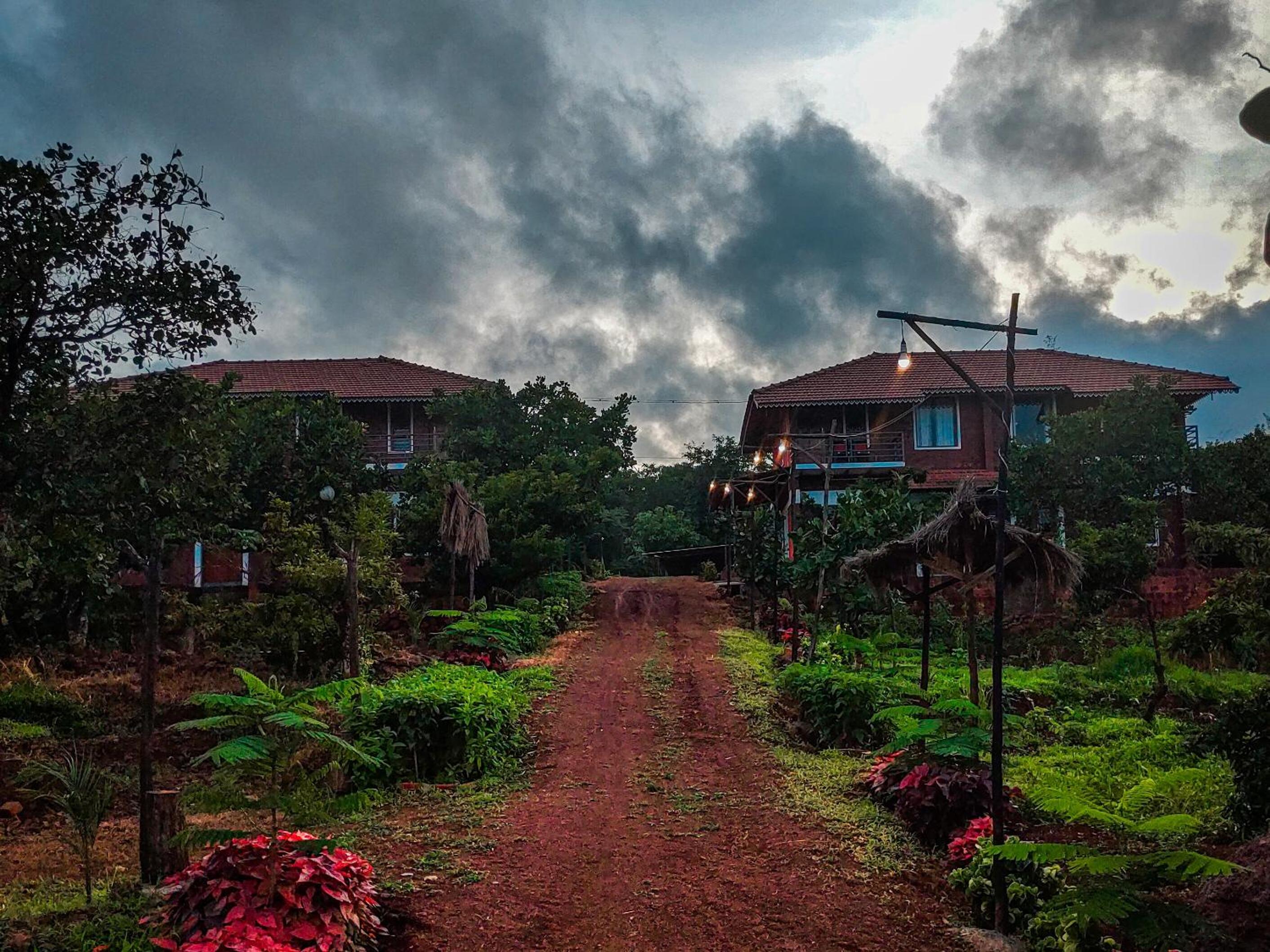 Chalobahills Farmstay Resort