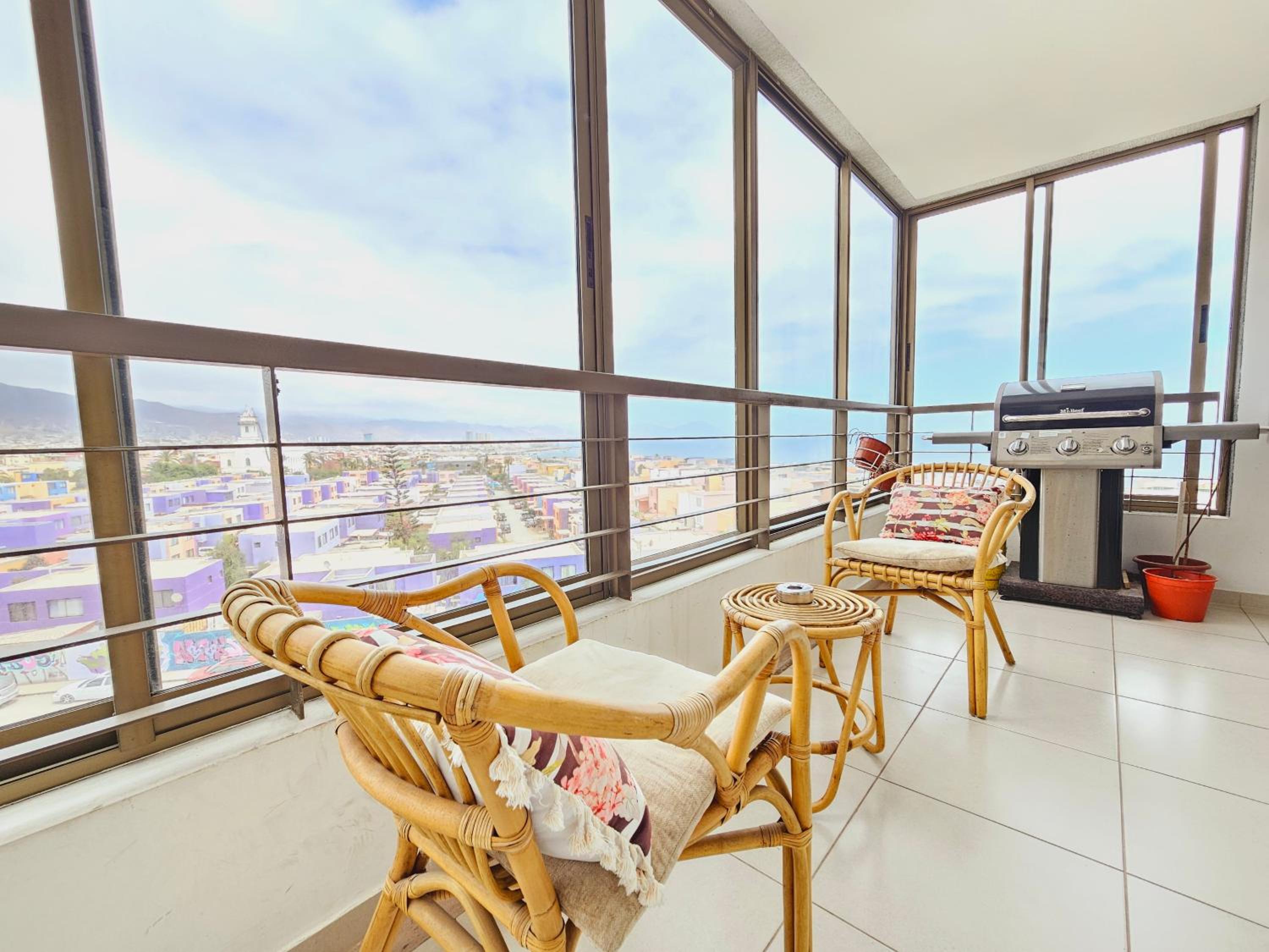 Departamento de Lujo con Terraza y Vista al Mar