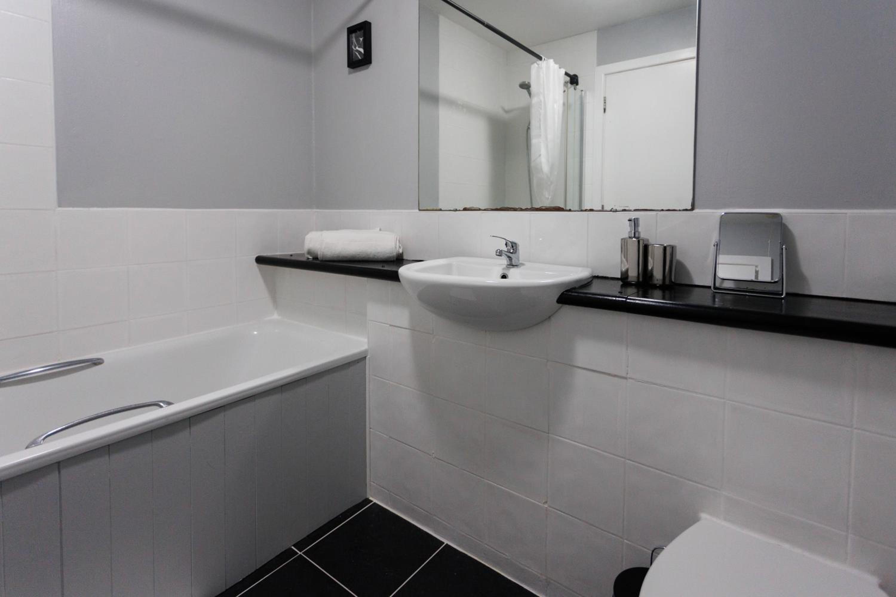 2 Bedroom Ground Floor Apartment