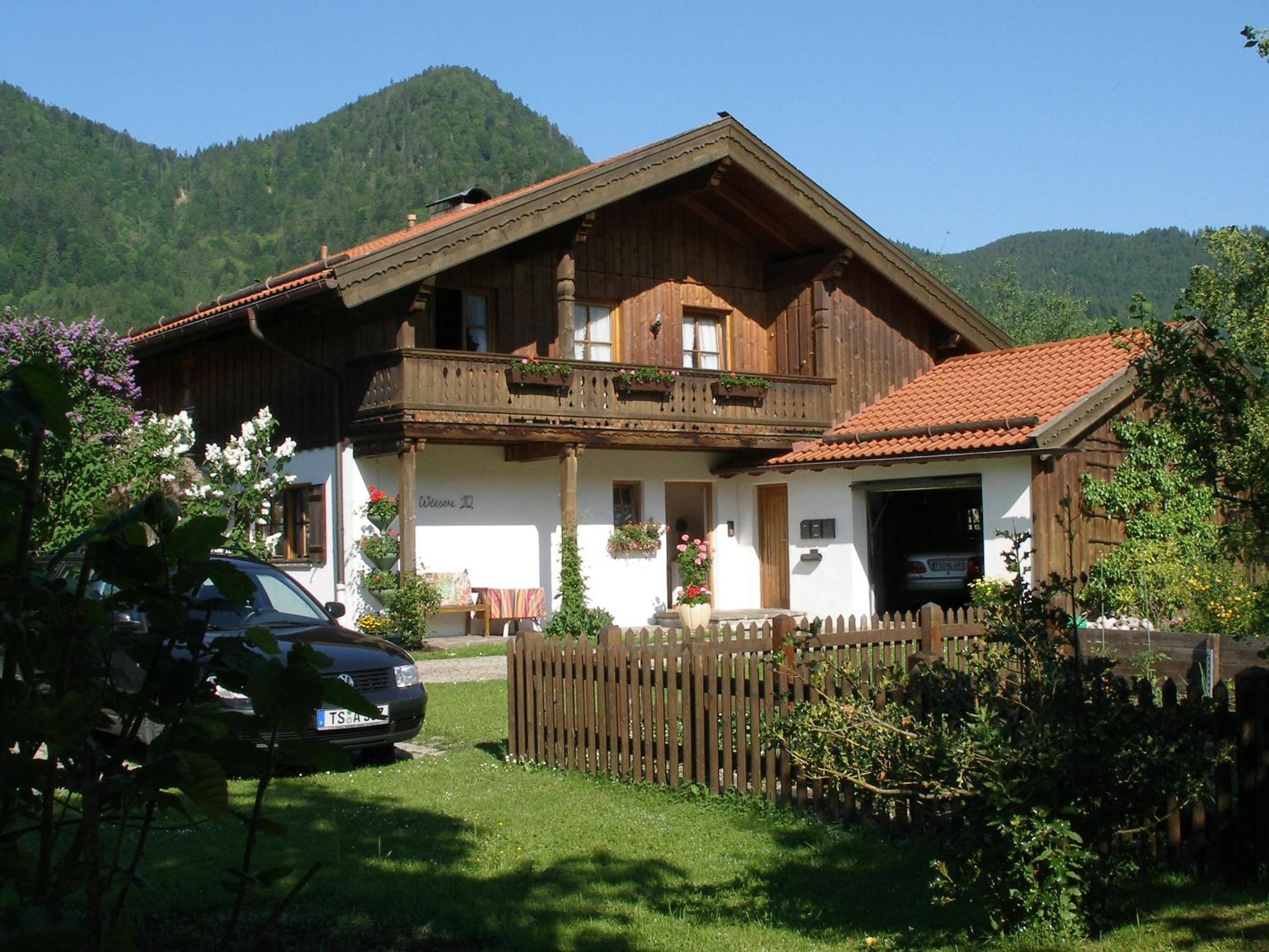 Ferienwohnung Holzner inkl. Chiemgaukarte view 3