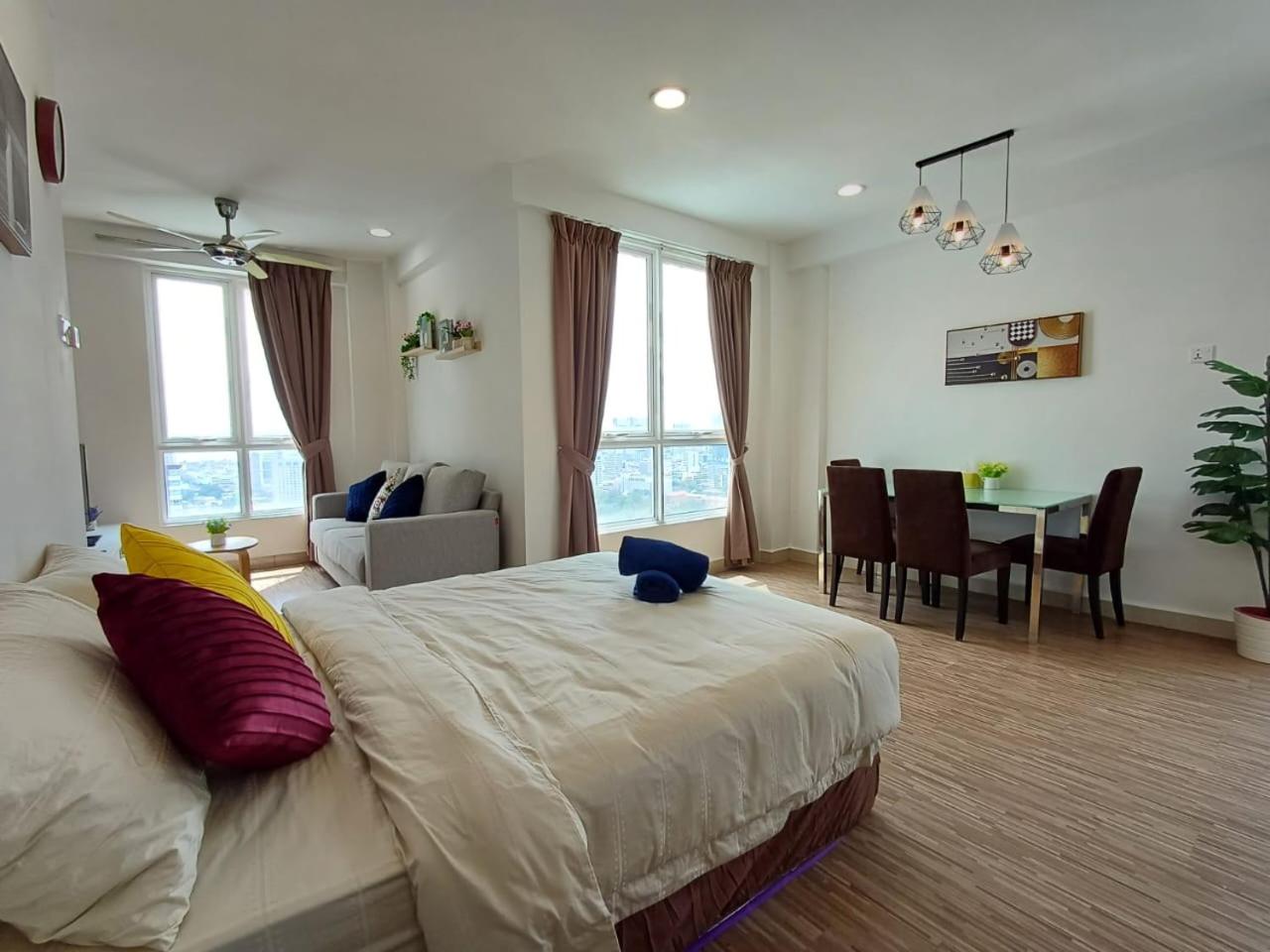 MansionOne City Marvelous Georgetown City View 1Bedroom 1Bathroom Gurney Gleneagles By AmrayHomes photo 8