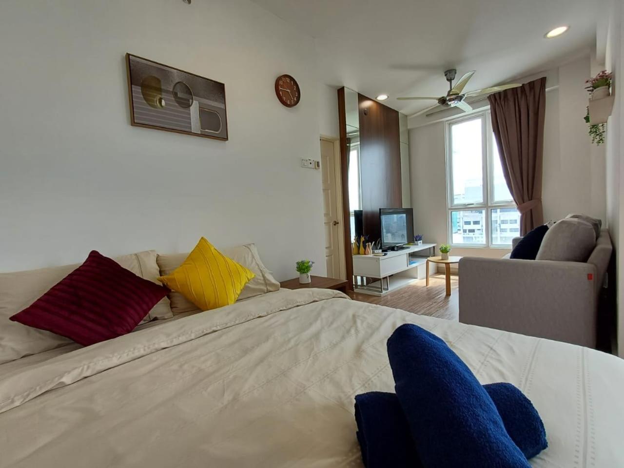 MansionOne City Marvelous Georgetown City View 1Bedroom 1Bathroom Gurney Gleneagles By AmrayHomes photo 4