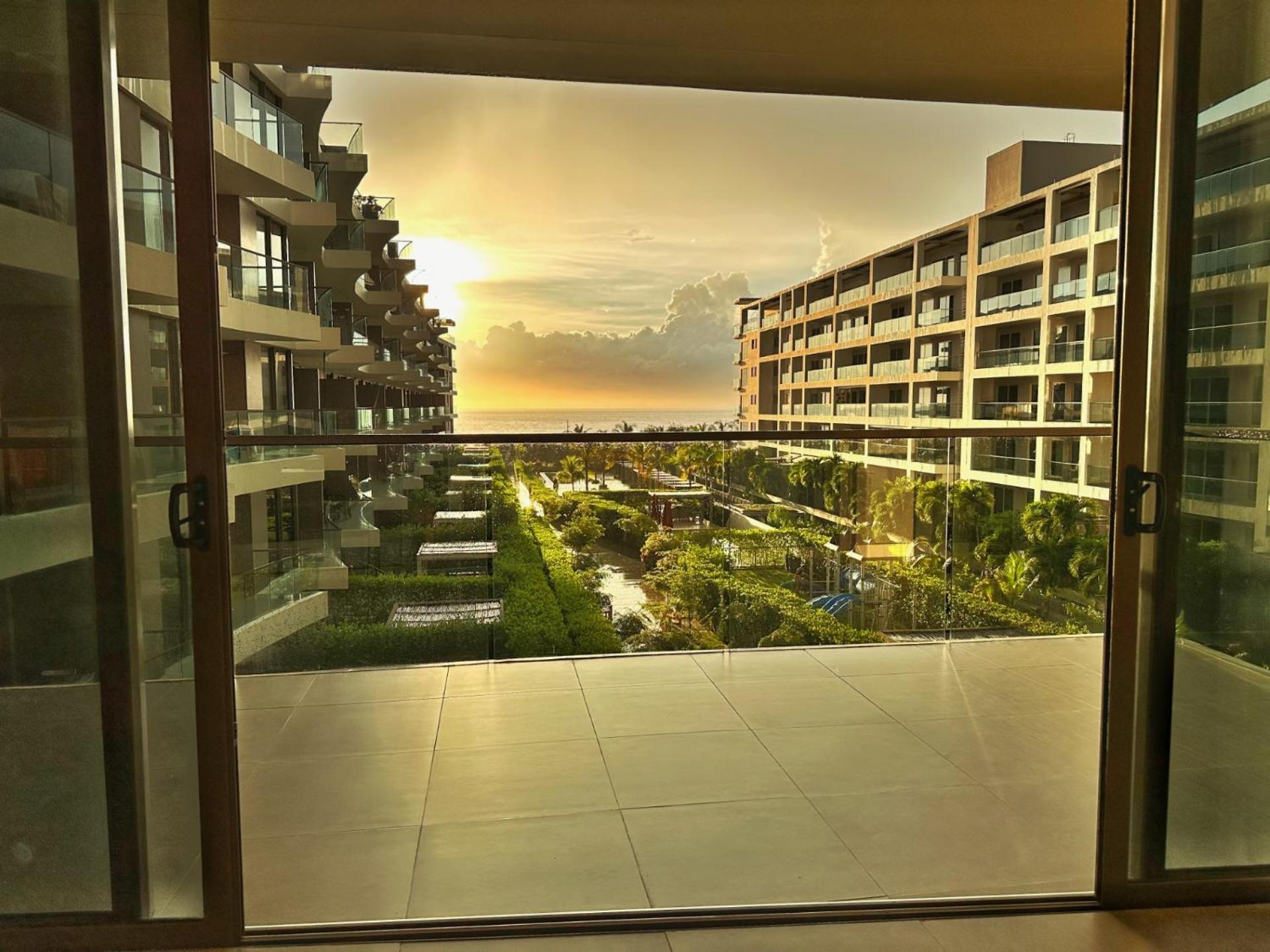 Apto 2 habitaciones Piscinas Frente a la playa en Cartagena