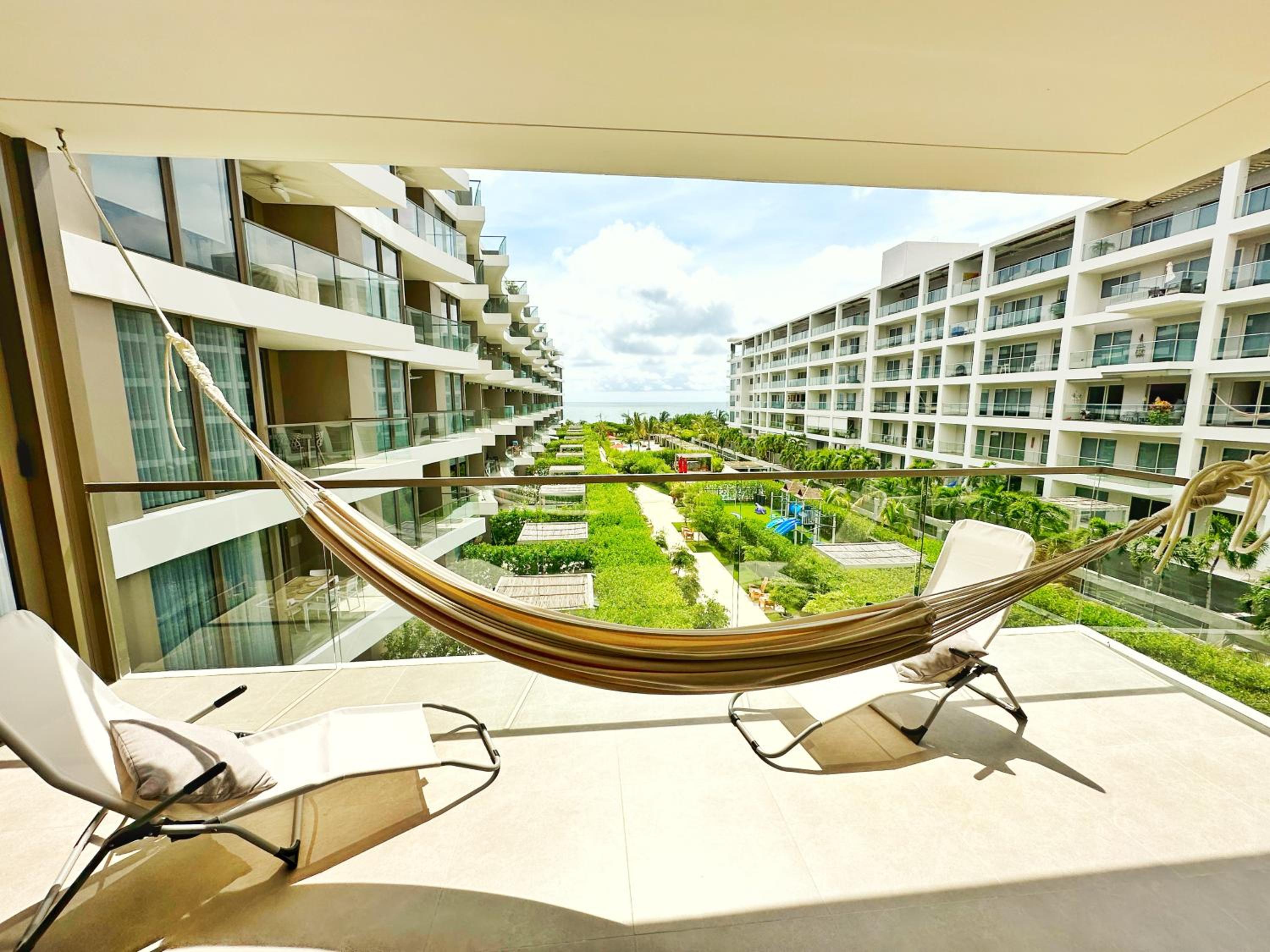Apto 2 habitaciones Piscinas Frente a la playa en Cartagena