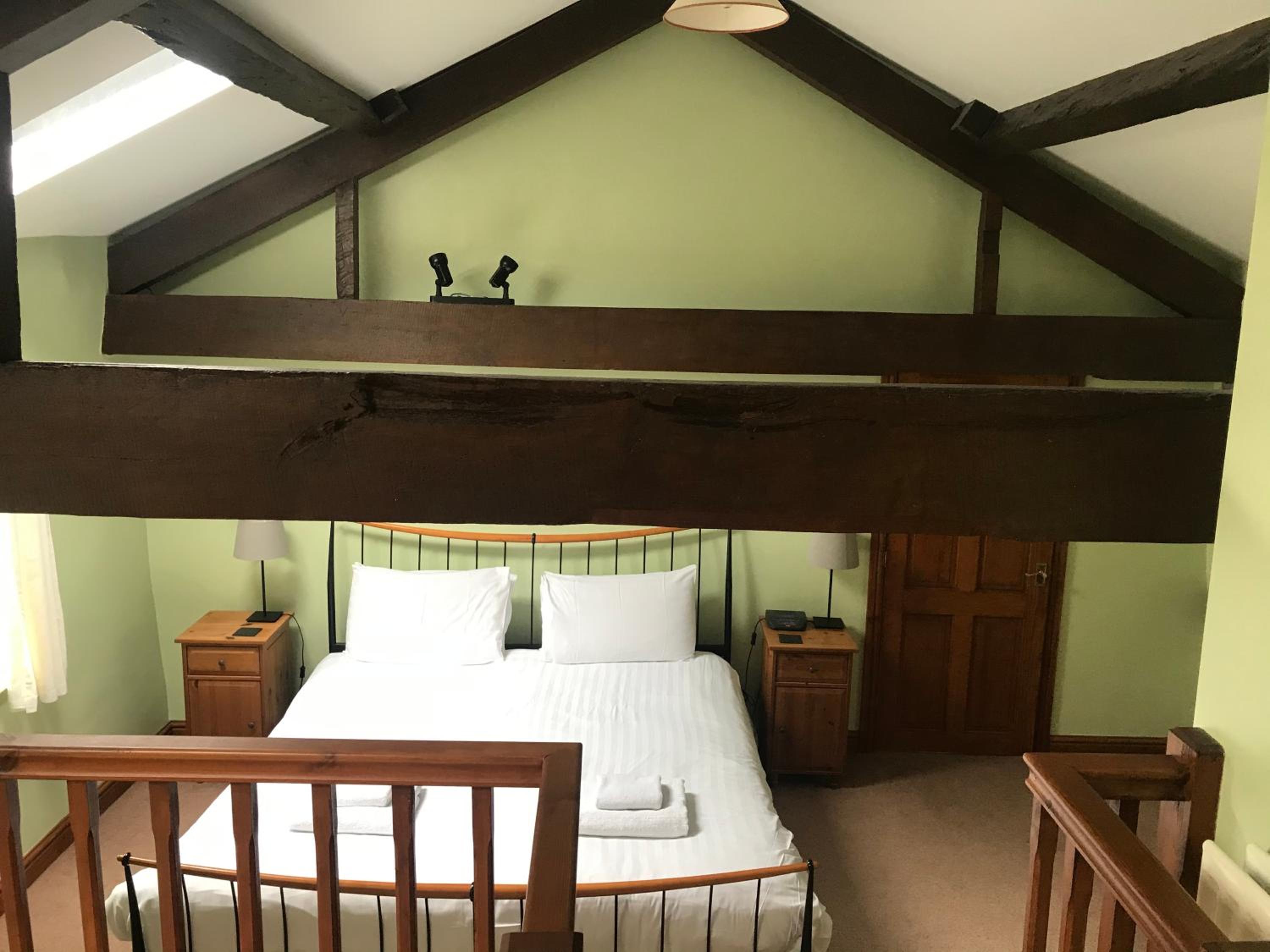Barnhaven, beautiful converted coach house in National Park view 3