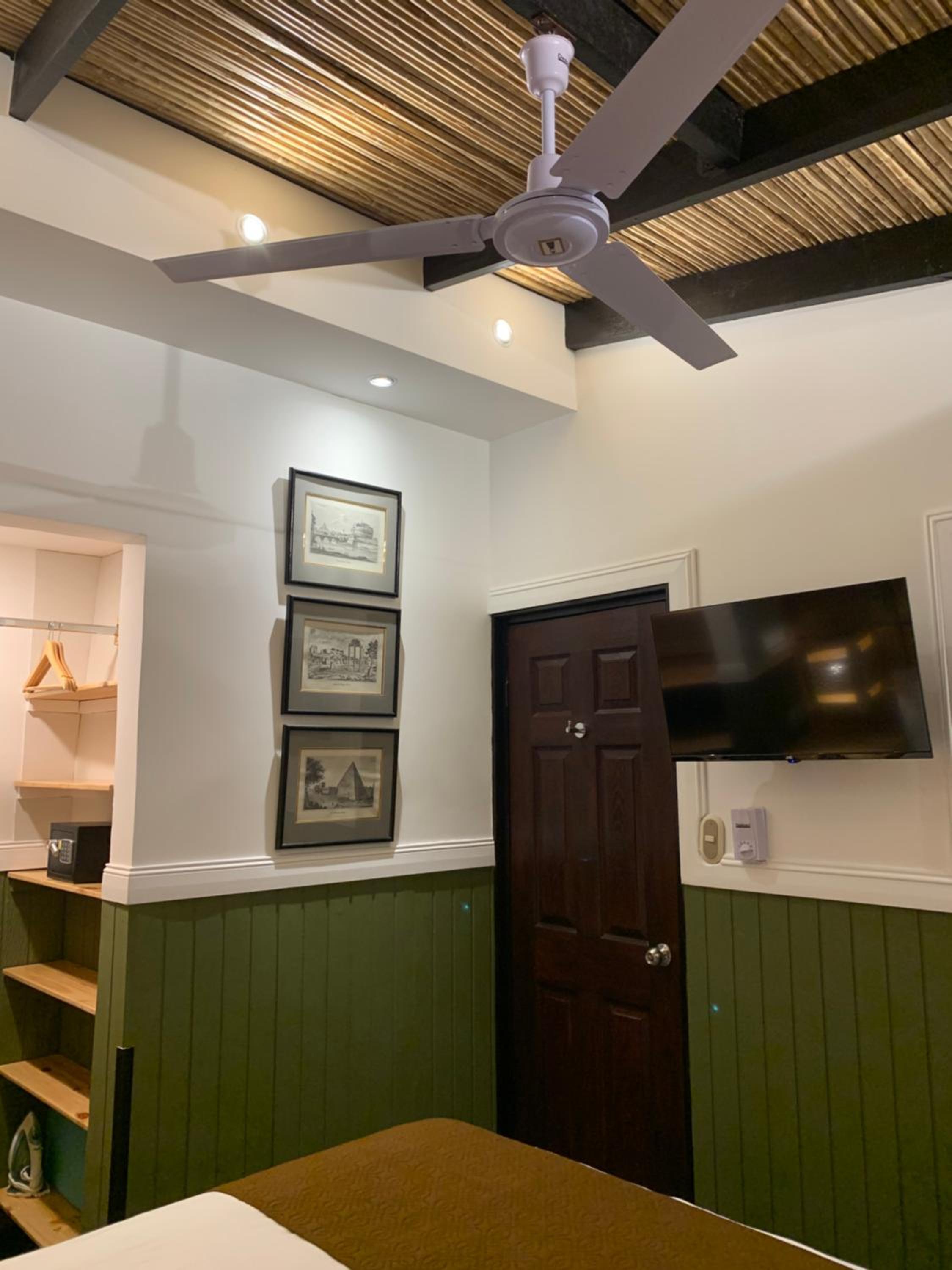 ARANJUEZ LOFTS Santa Ana
