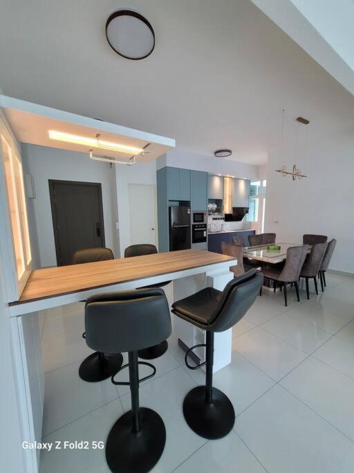 Lee Batu Ferringhi Condominium