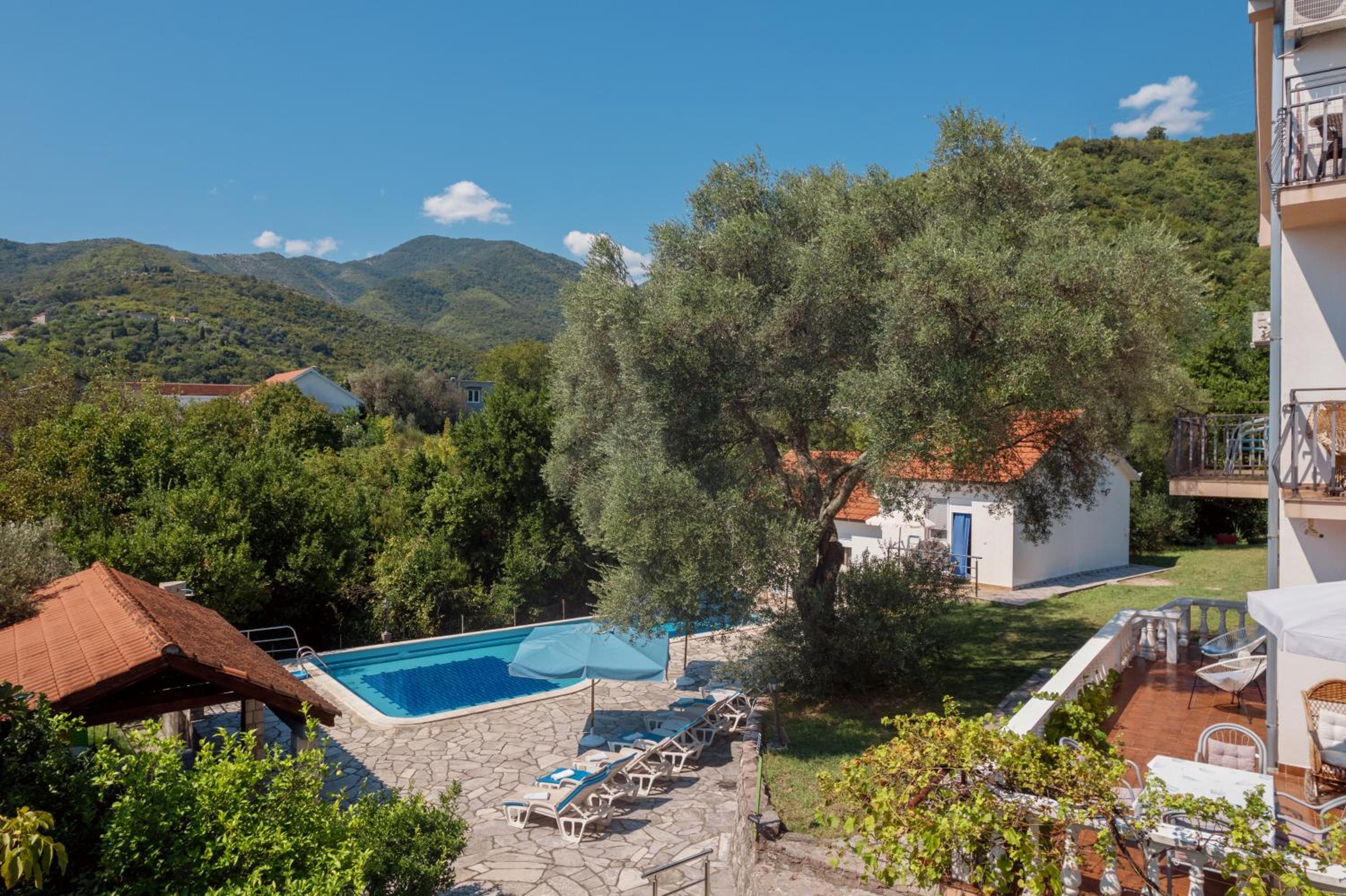 Villa Mia Apartments view 3