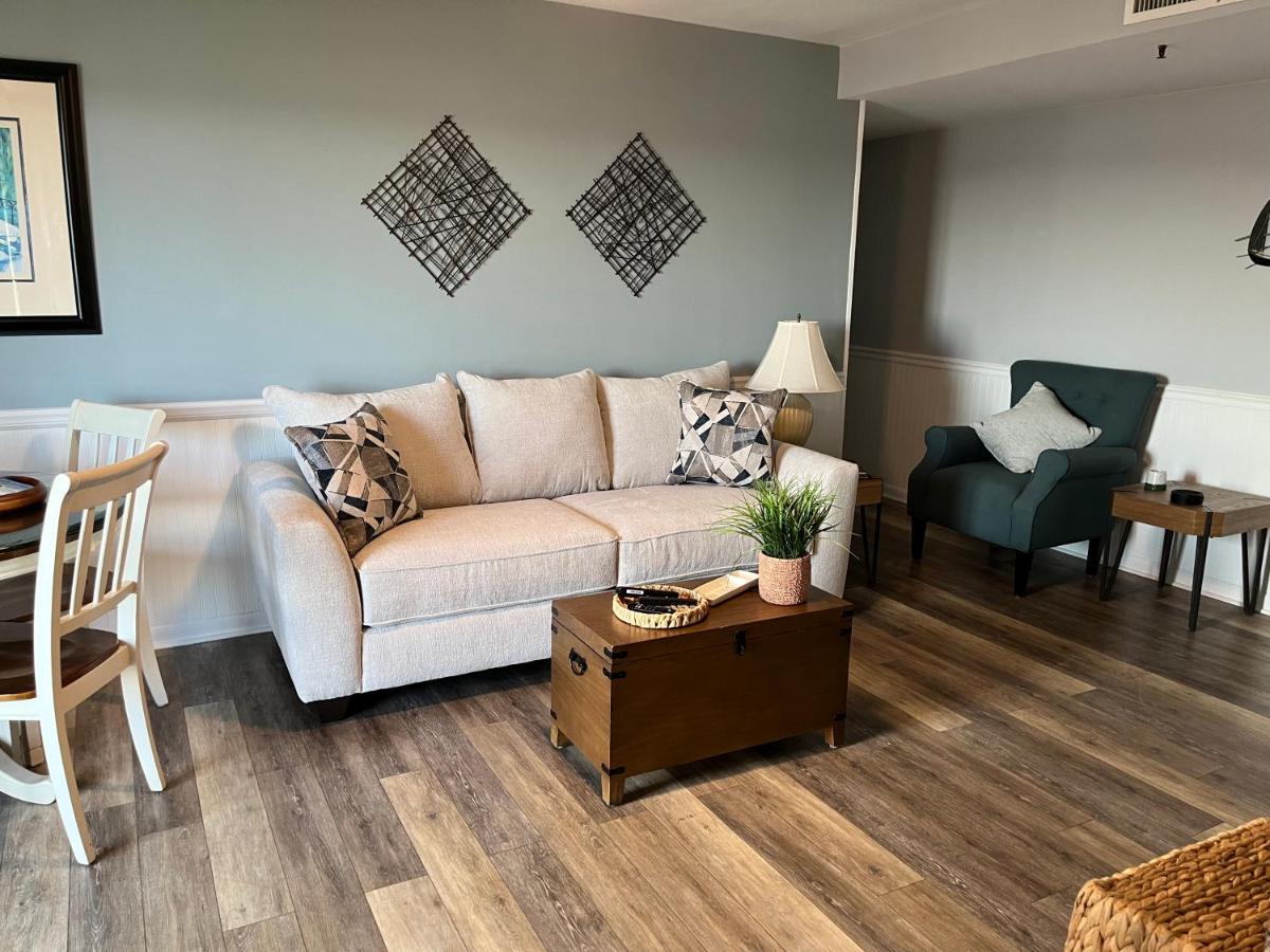 2 Bed 2 Bath Beach Front Condo with Fantastic Amenities at Myrtle Beach Resort view 3