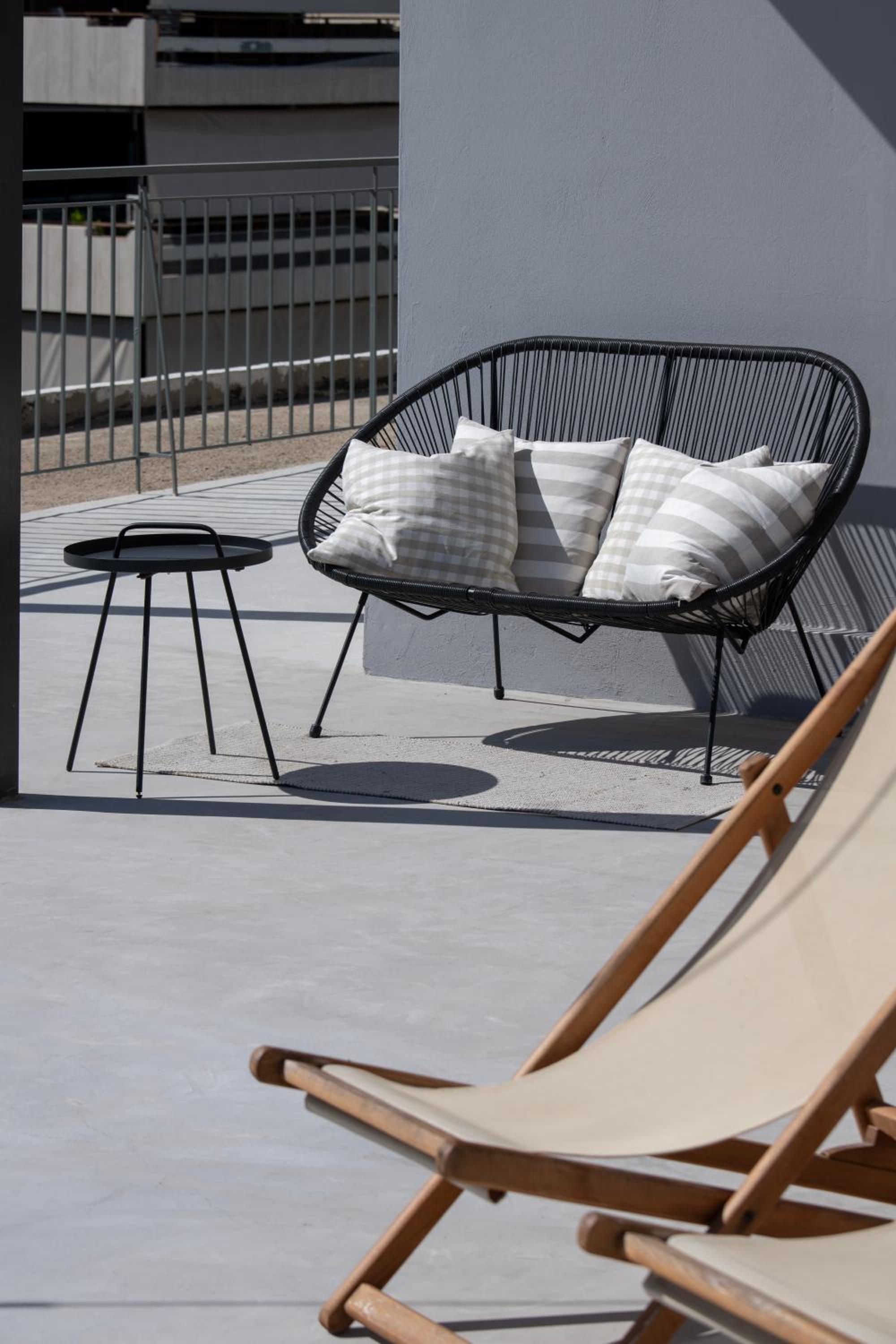One Shade of Grey Loft with Private Terrace