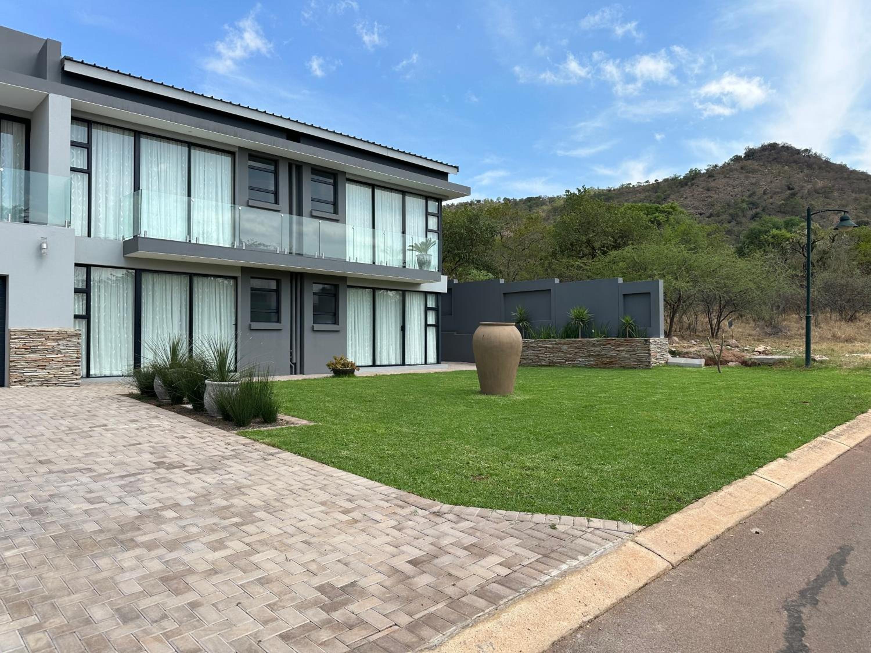 VENNIC VILLA 135 Euphoria view 5