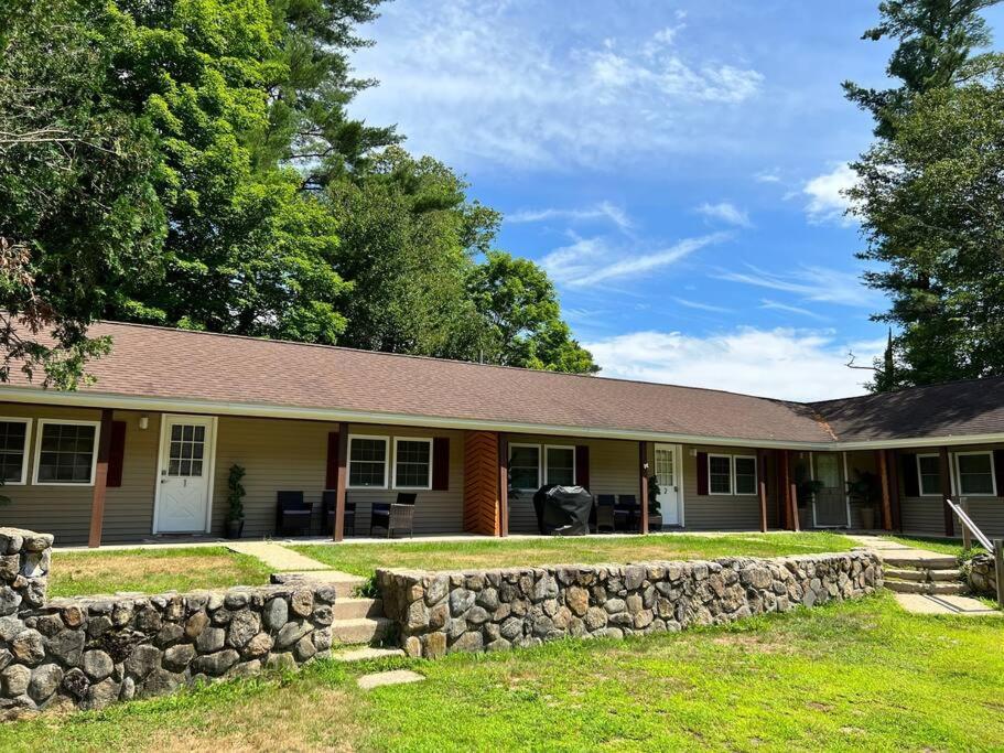 Ski,Hike,Relax Retreat WITH private Hot tub lll view 4