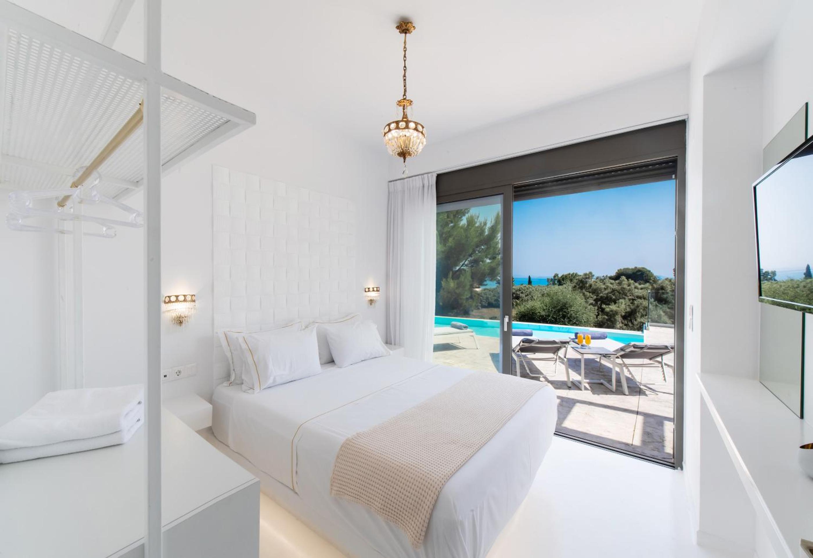 Villa Gaia - Divine private villa with pool, close to beach photo 4