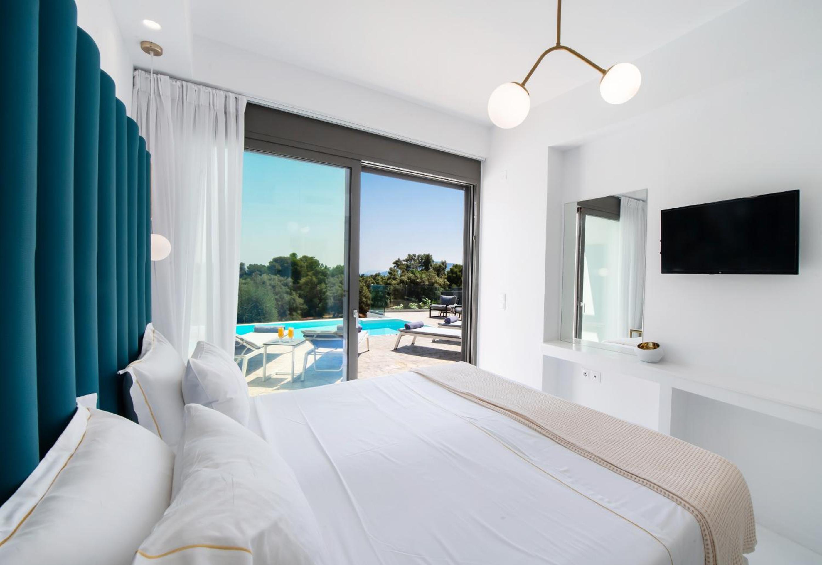 Villa Gaia - Divine private villa with pool, close to beach photo 5