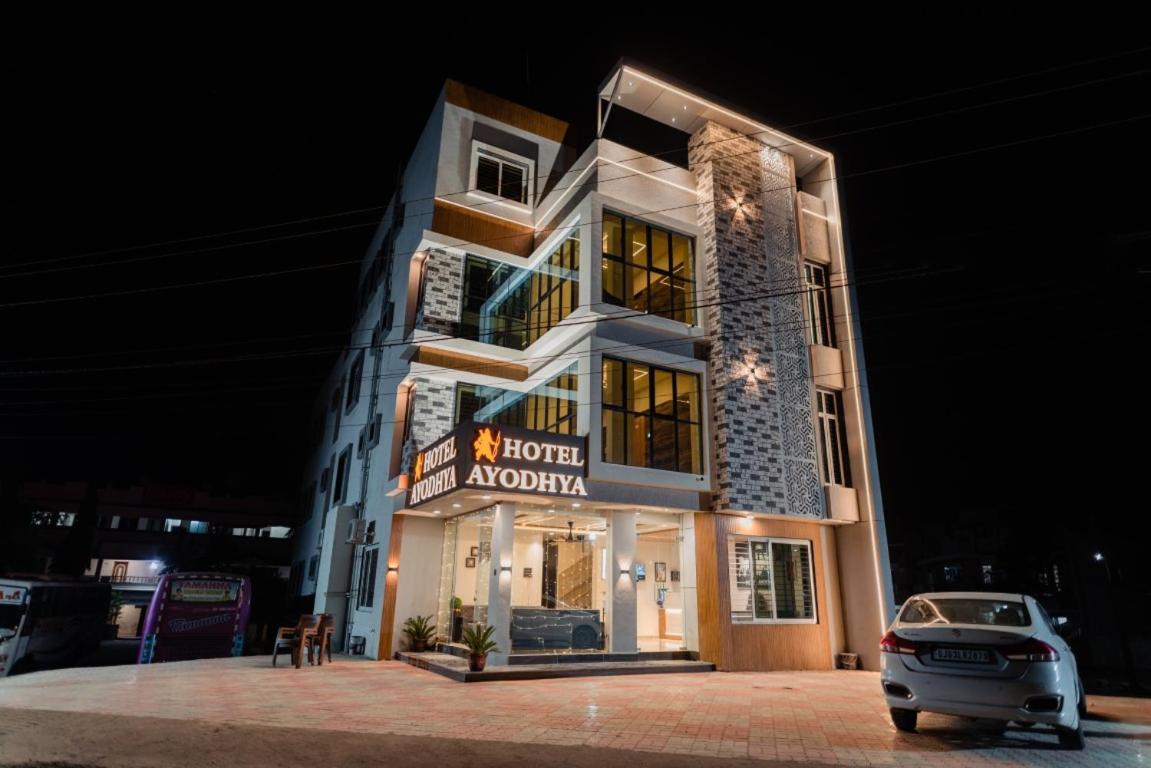 HOTEL AYODHYA view 3