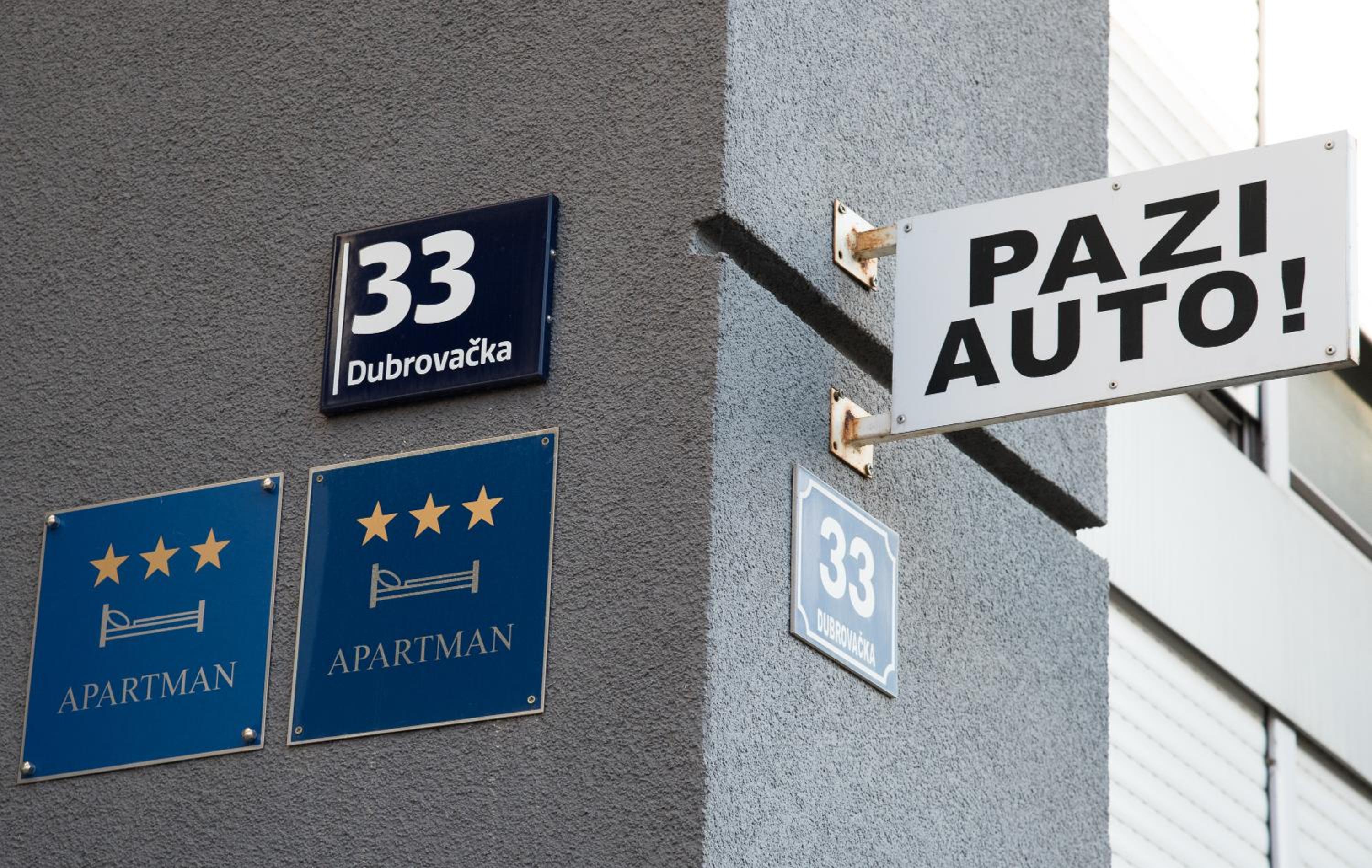 City Osijek, CENTAR, SELF CHECK IN, free private parking view 5
