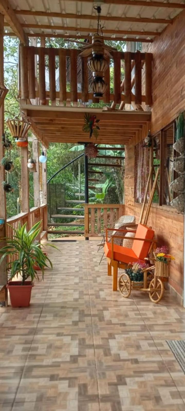 LA CASA DEL BOSQUE Via SALADITO