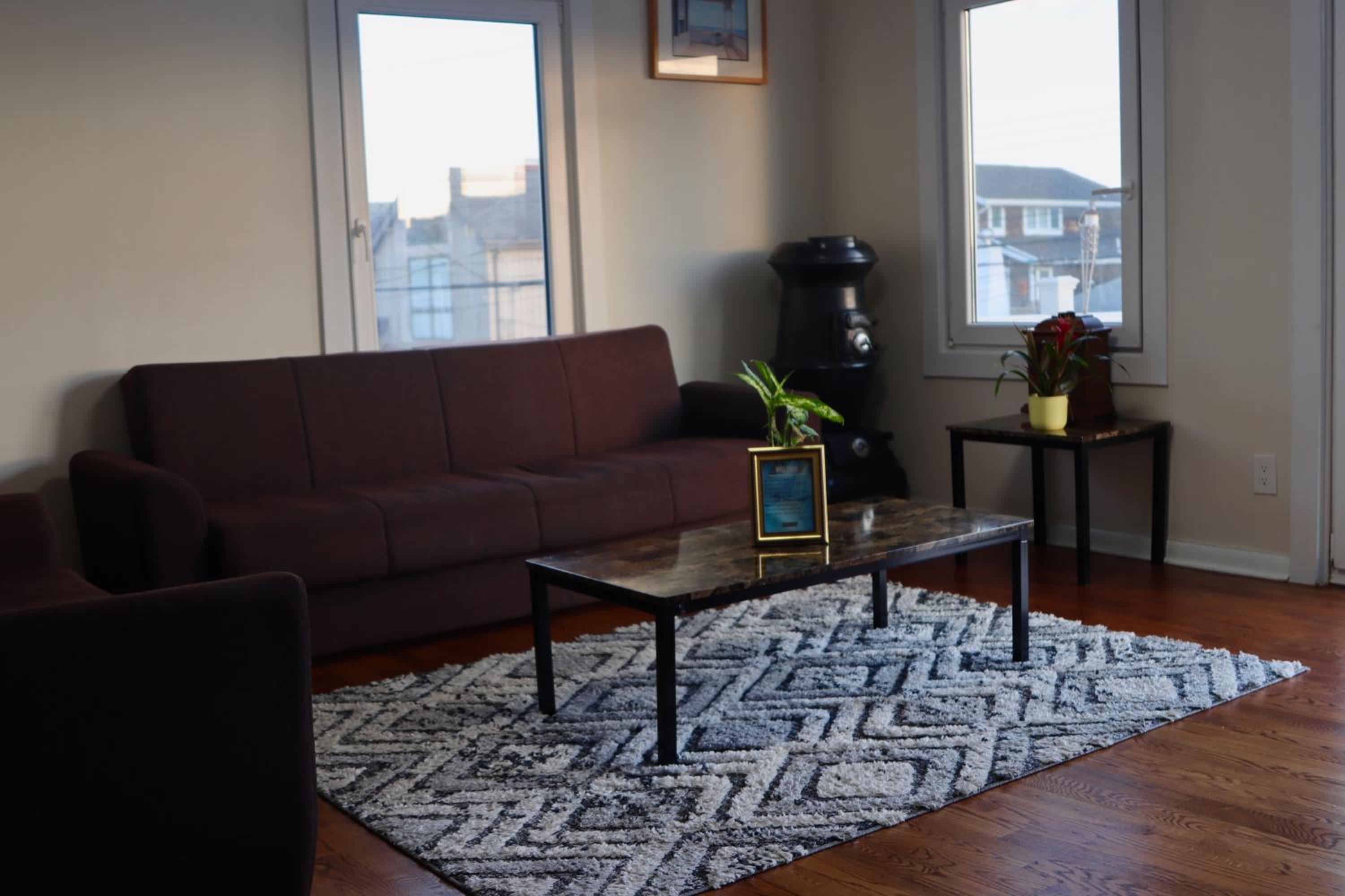 Cozy East Haven Apartment - Walk to Beach! view 5