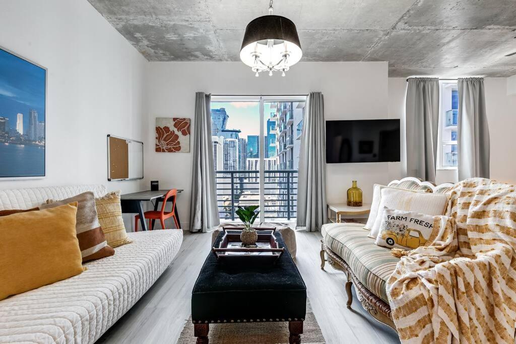 Beautiful Loft in Downtown Miami For 4 people 2208