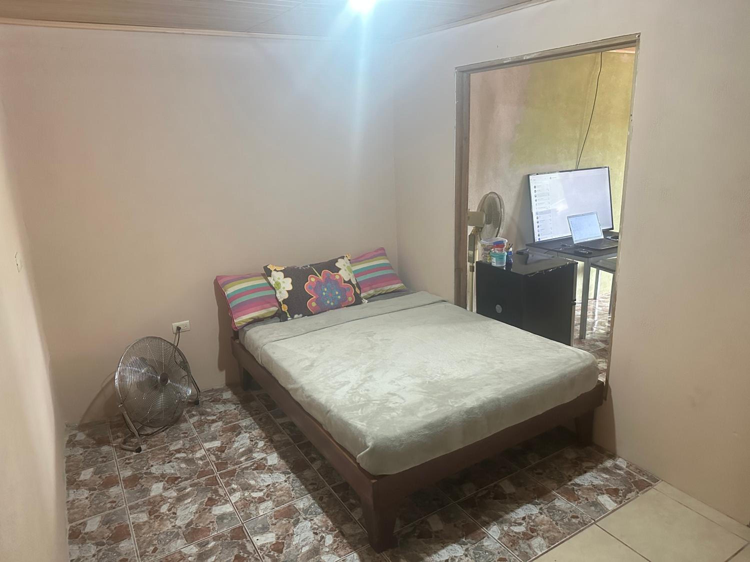 Arenal Family House