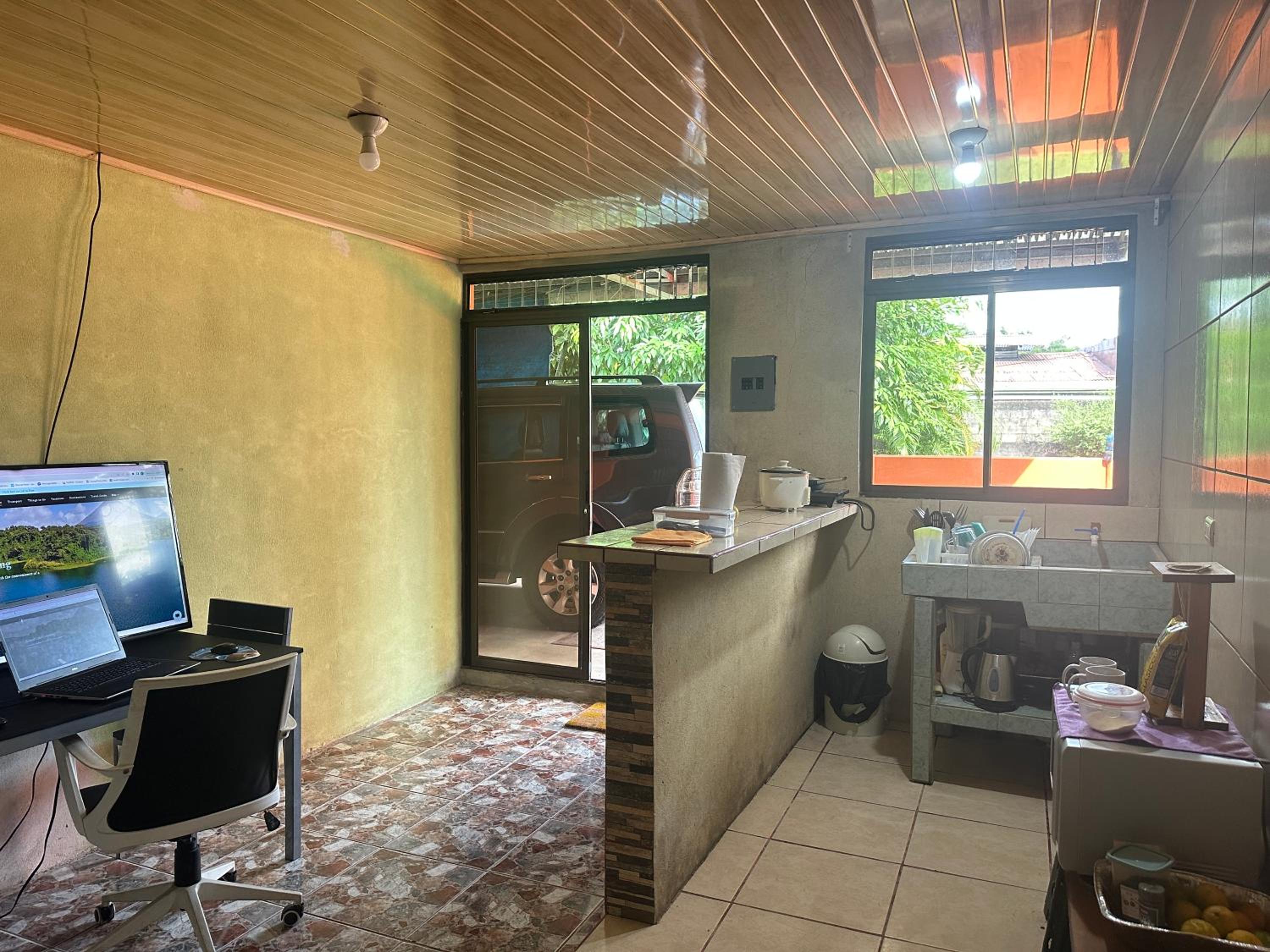 Arenal Family House