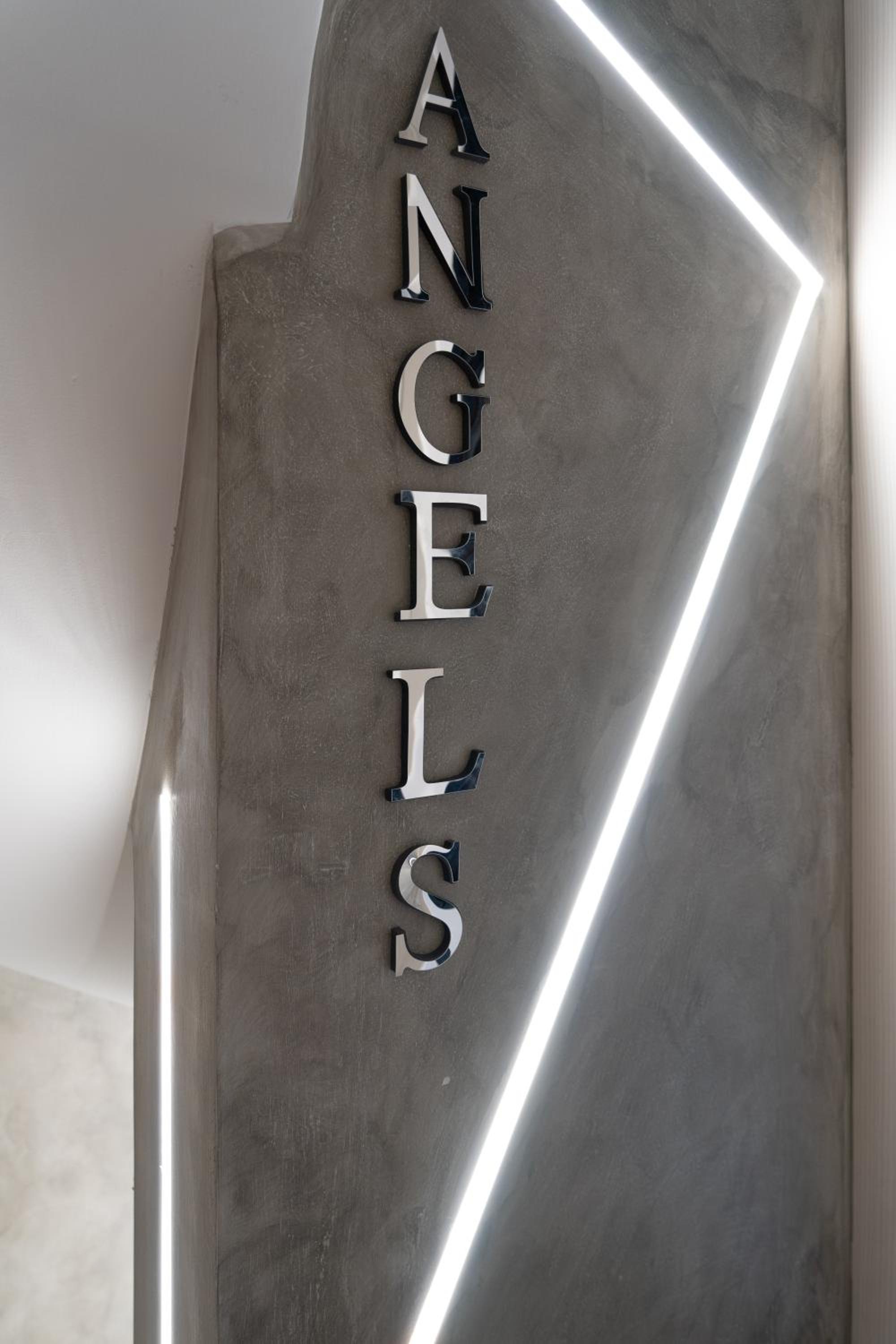 ANGELS APARTMENT free private parking of stayinthess view 5