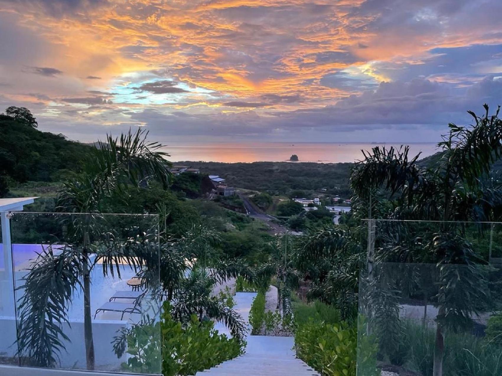 CASA AYLA B - charming 2BR ocean view condo in Flamingo