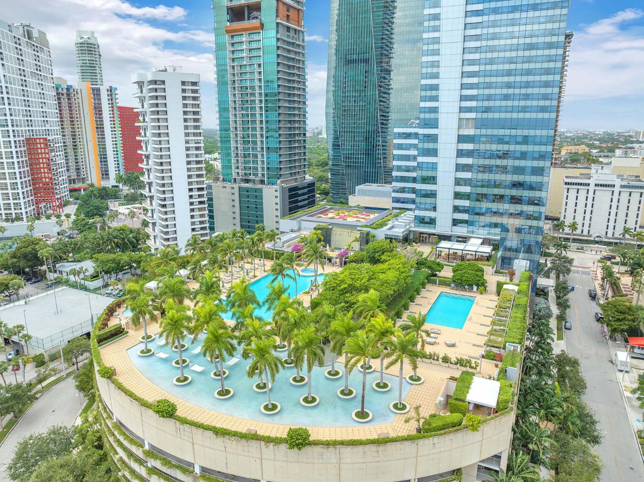2 Bedroom OR King Studio Suites Four Seasons Hotel Miami Free Wi-Fi & Free Parking