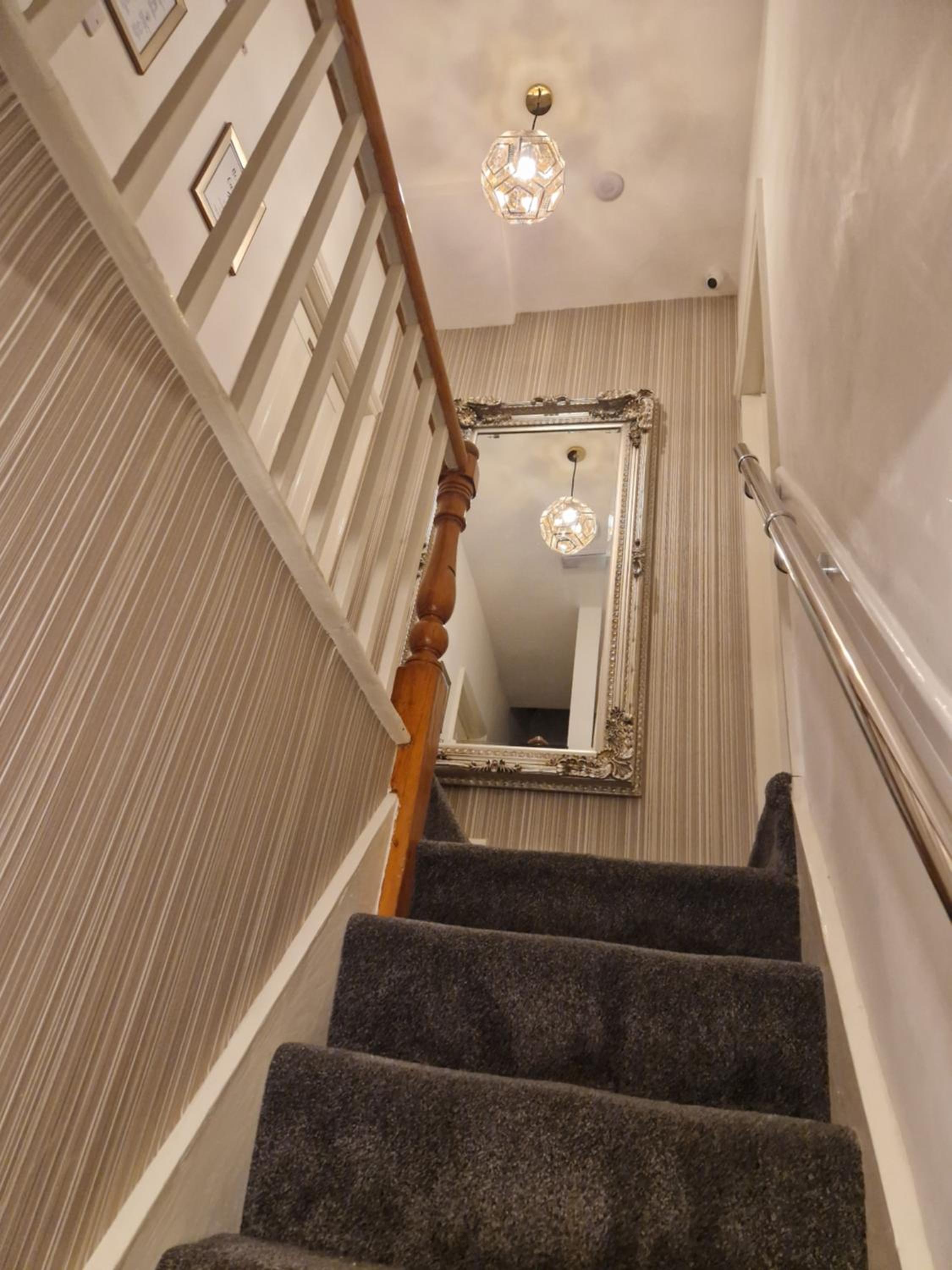 Highfields Living - All Rooms Ensuite- Free Wifi- Free Local Parking view 5