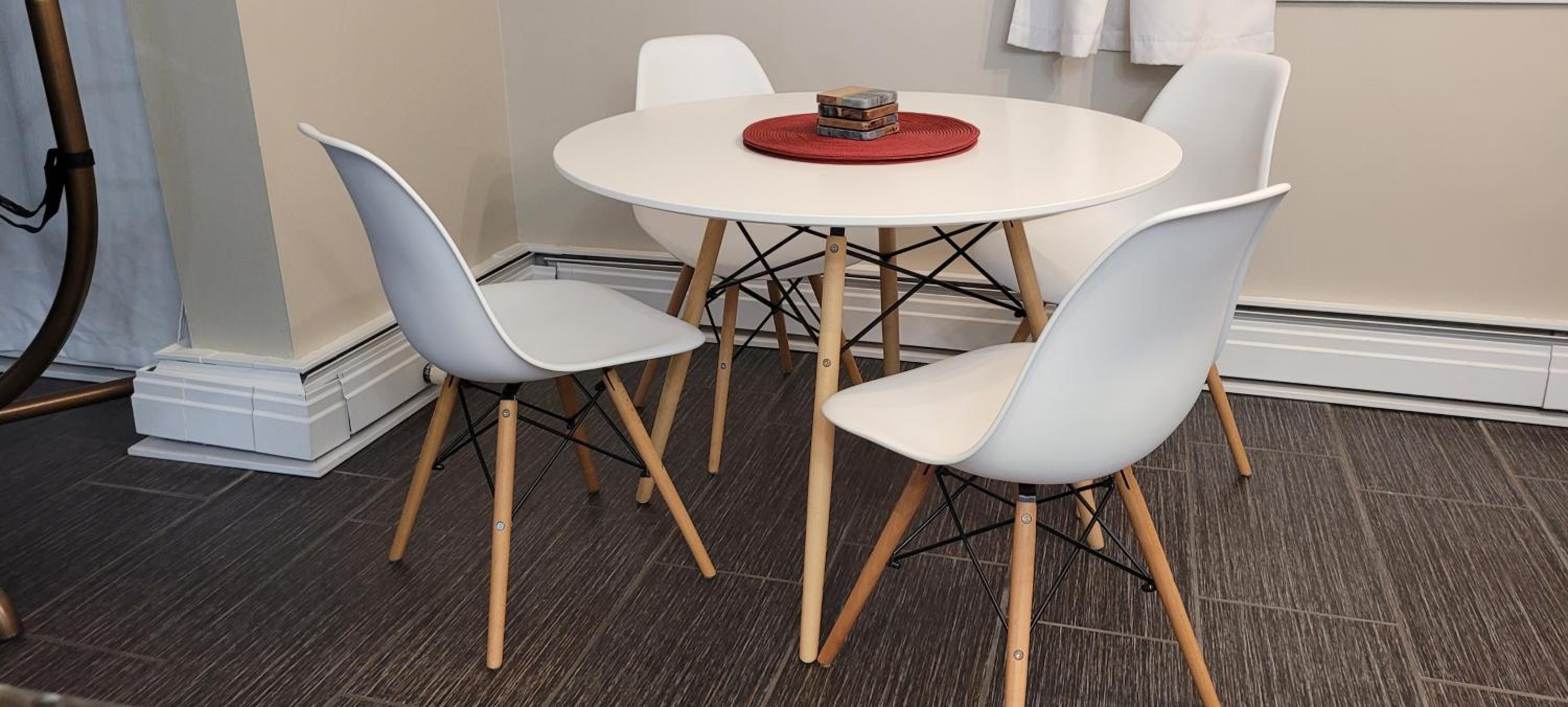 Smart Stylish Downtown Condo- 2 bedrooms
