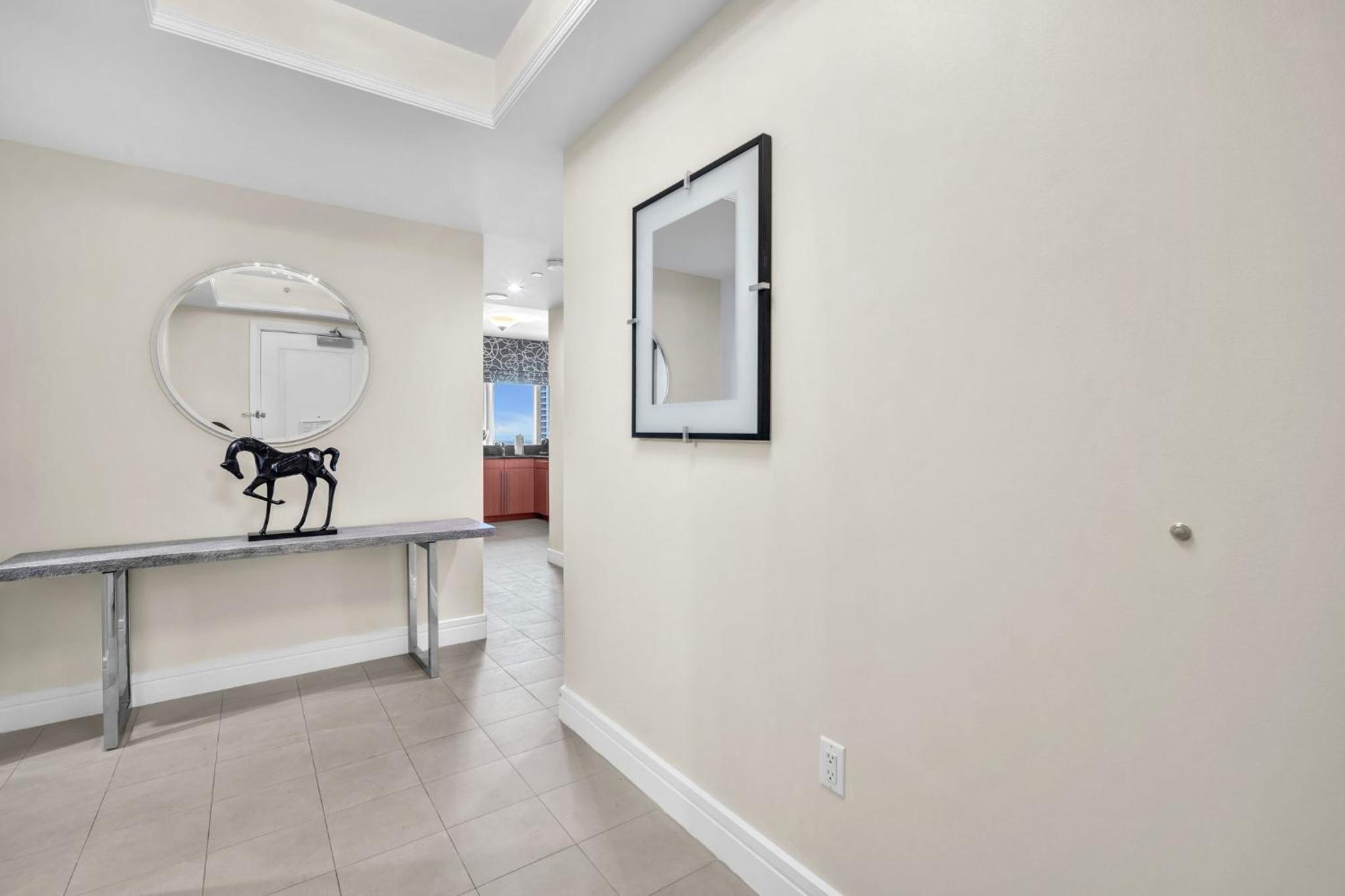 2 Bedroom OR King Studio Suites Four Seasons Hotel Miami Free Wi-Fi & Free Parking