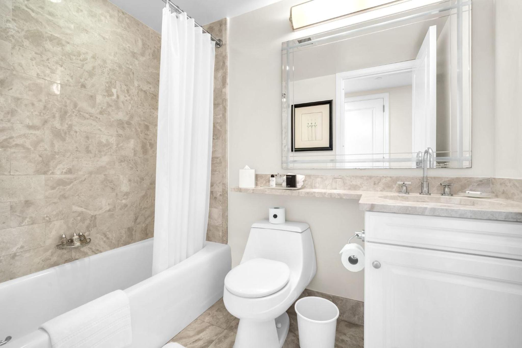 2 Bedroom OR King Studio Suites Four Seasons Hotel Miami Free Wi-Fi & Free Parking