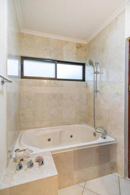 The Oaks Tamarindo Pool Front Condominiums fast wifi