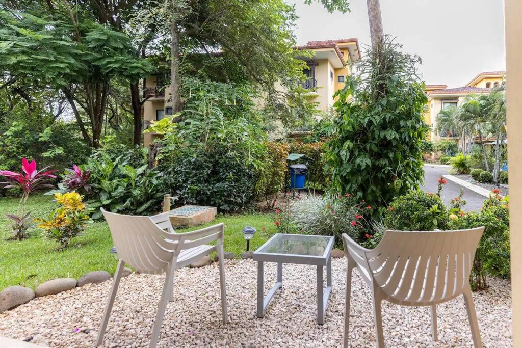 The Oaks Tamarindo Pool Front Condominiums fast wifi