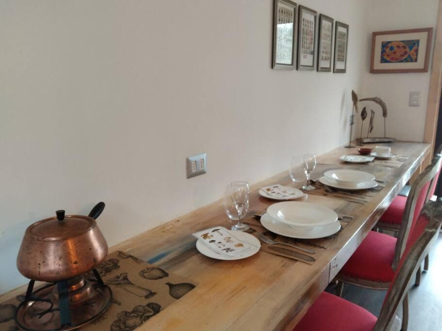 Linda Cabaña pet friendly a orilla rio y bosque, cerca Termas