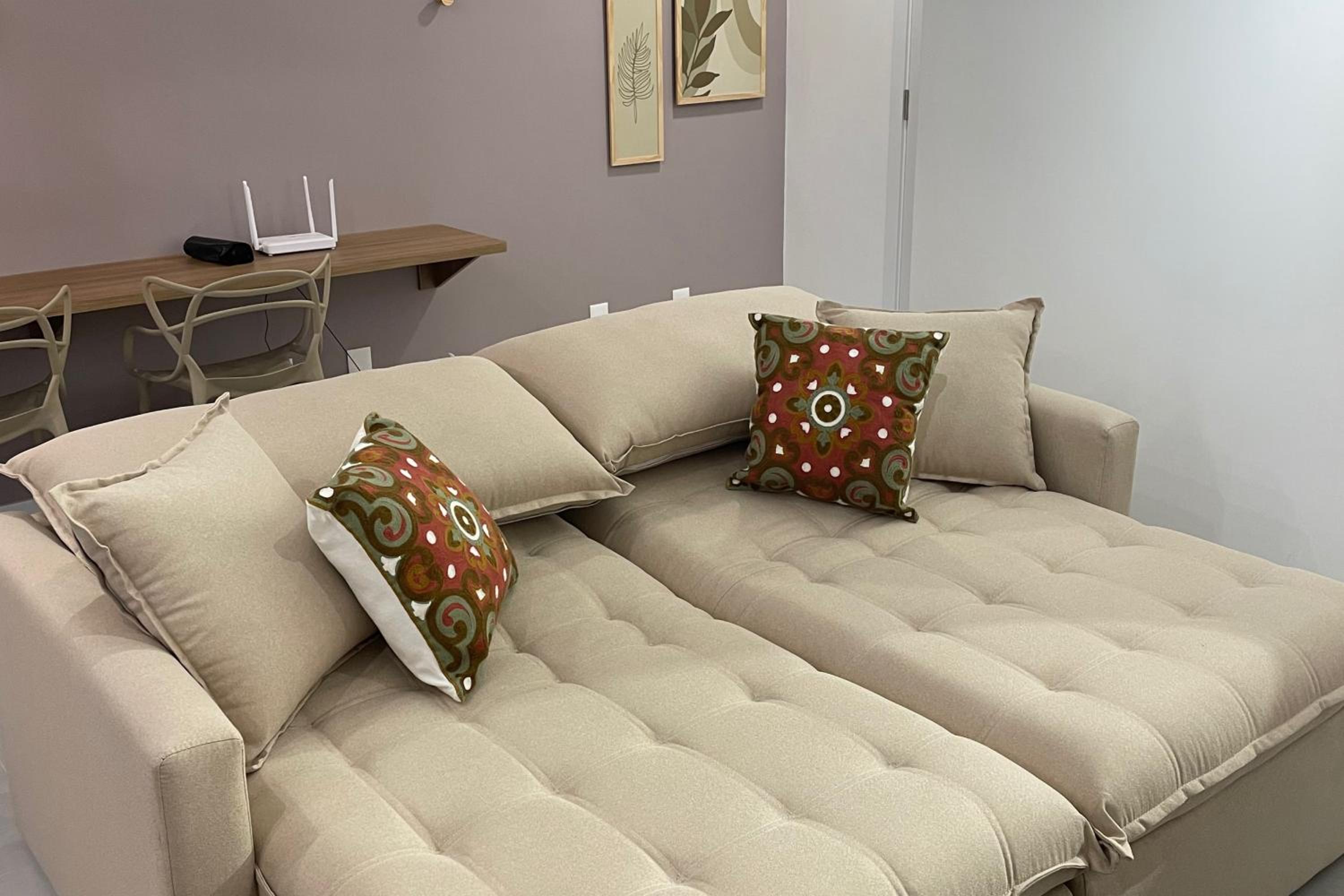 Loft Moderno, 500m Praia, Piscina, Sauna, WiFi 1GB