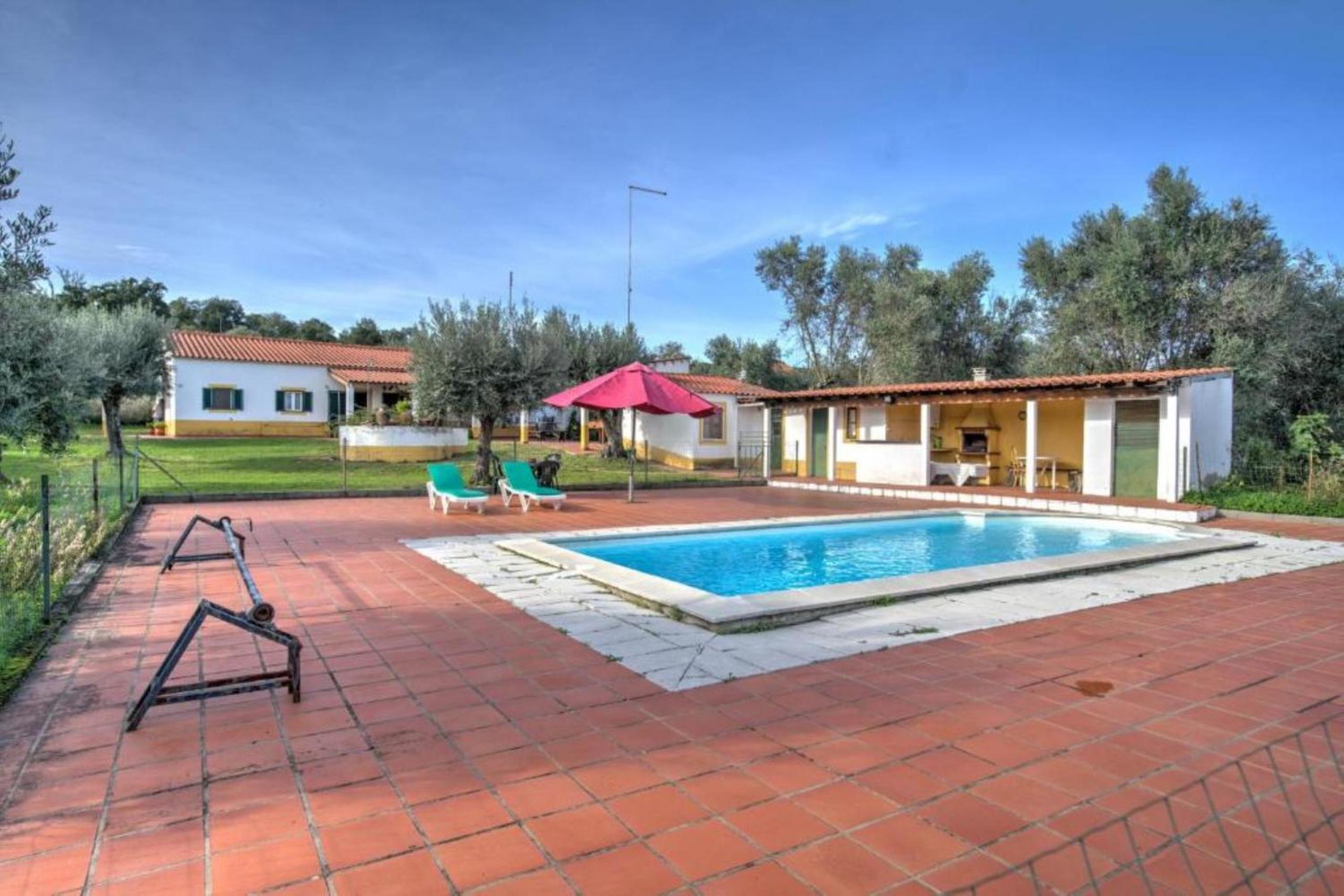 Country villa on Montargil view 2